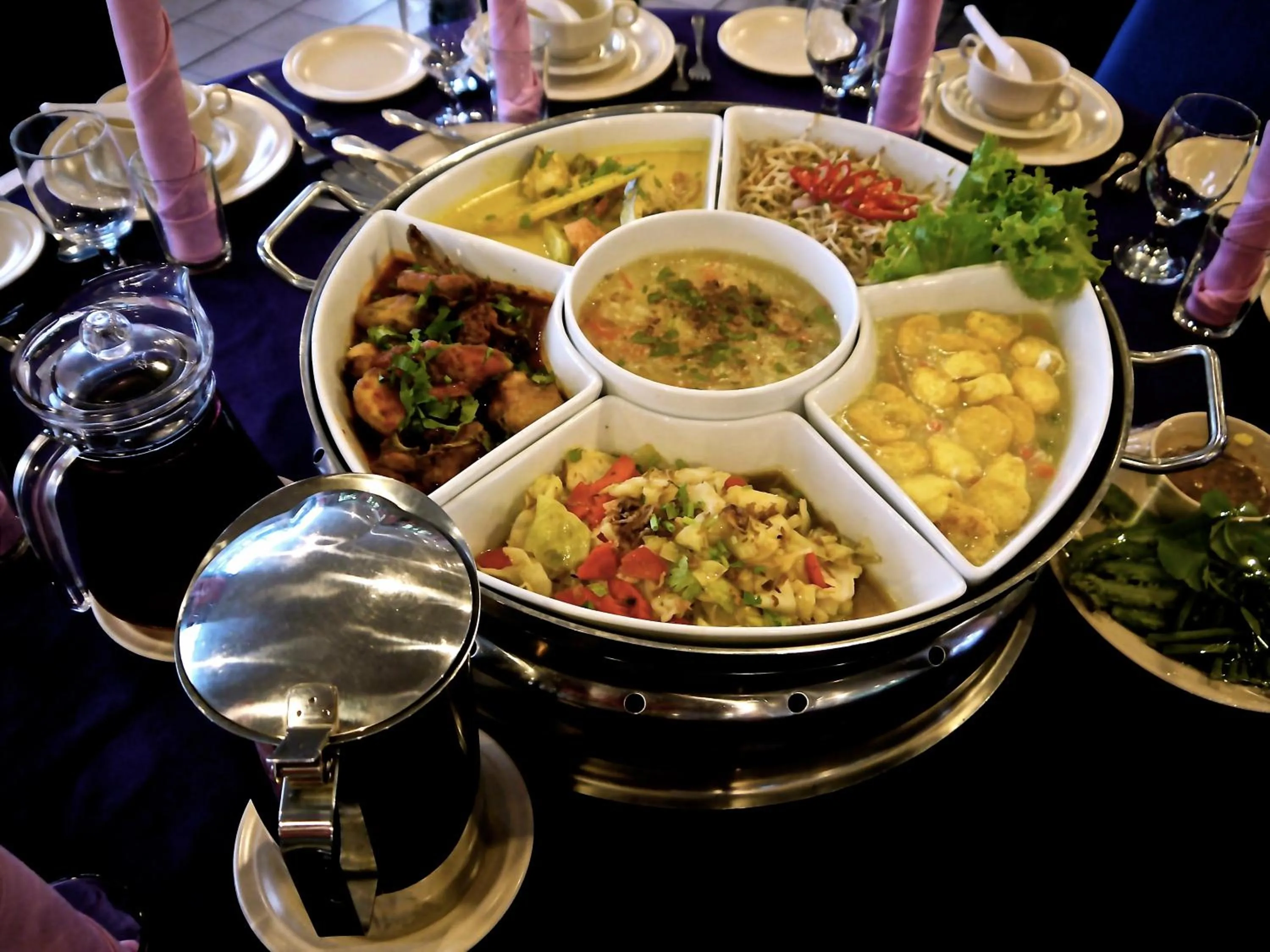 Food in Eagle Bay Hotel