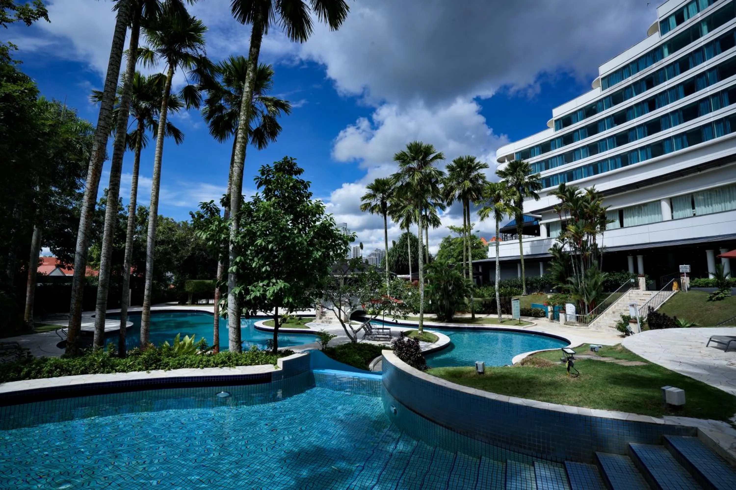 Swimming pool in Thistle Johor Bahru