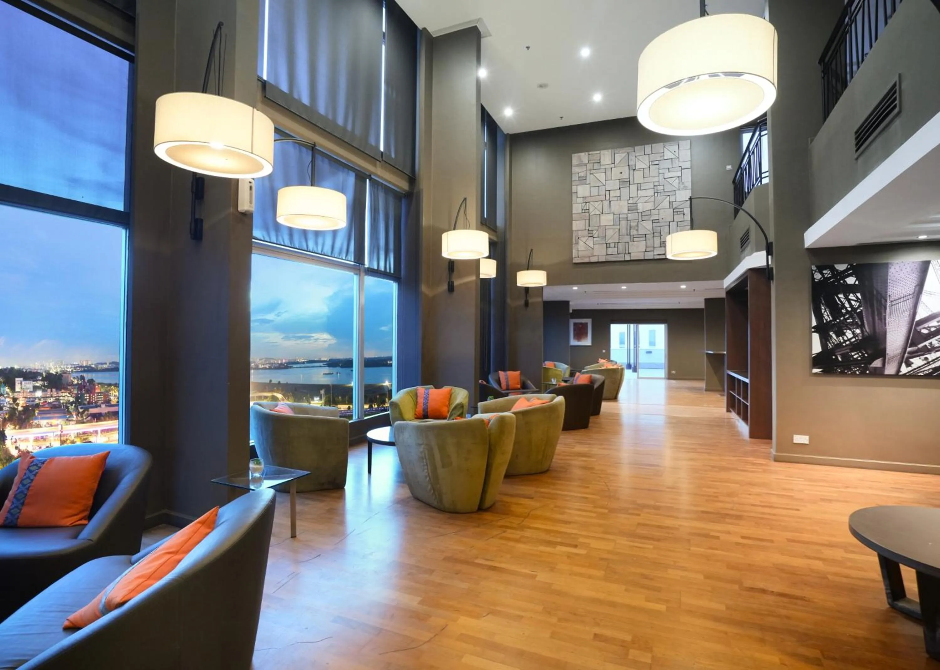 Communal lounge/ TV room in Thistle Johor Bahru