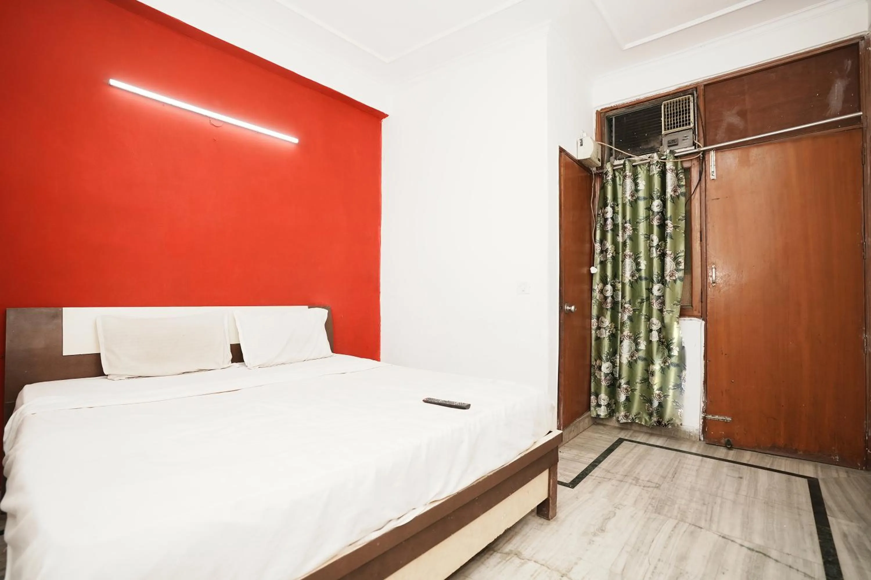 Bedroom, Bed in Hotel Sunrise Moon