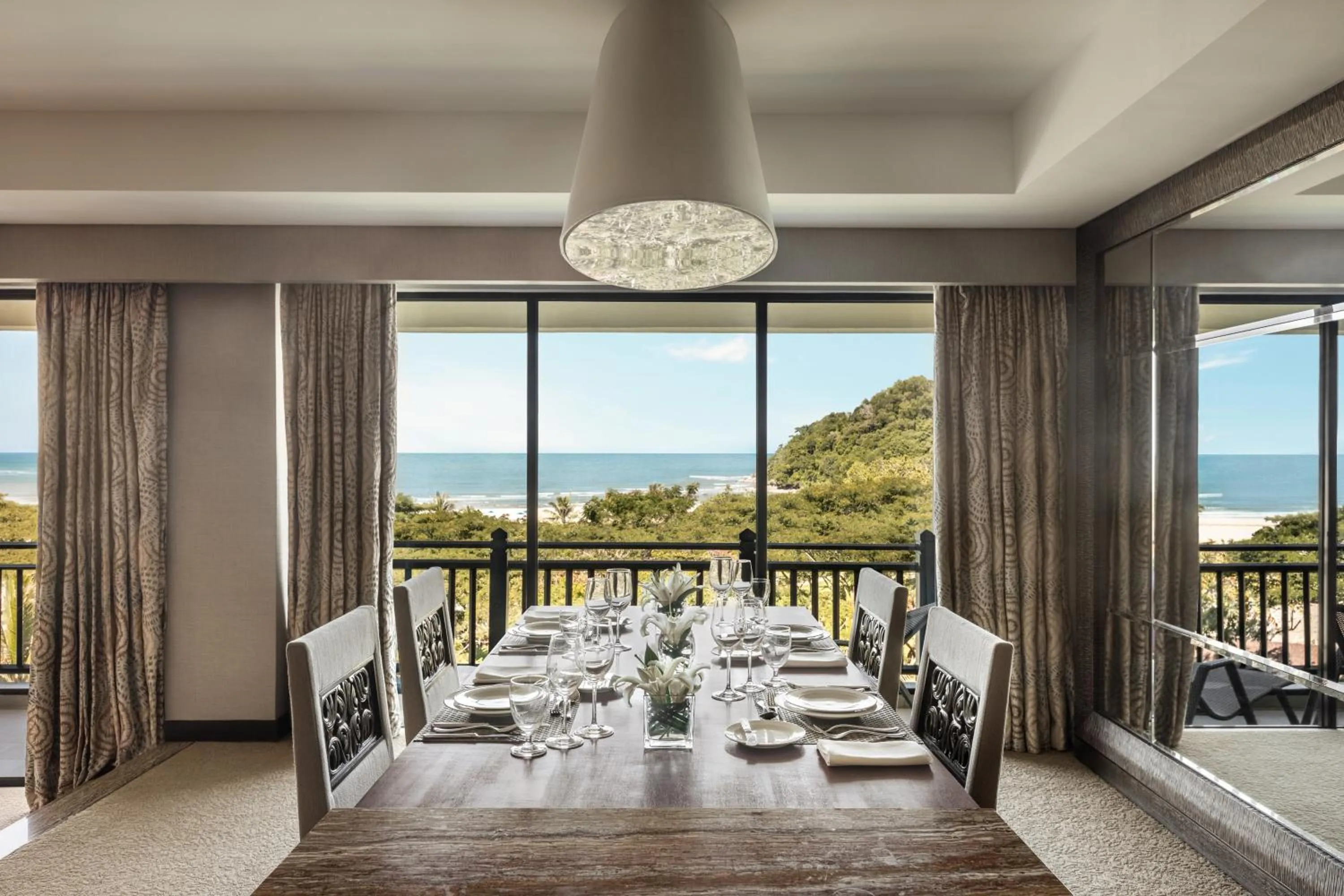 Living room in Shangri-La Rasa Ria, Kota Kinabalu