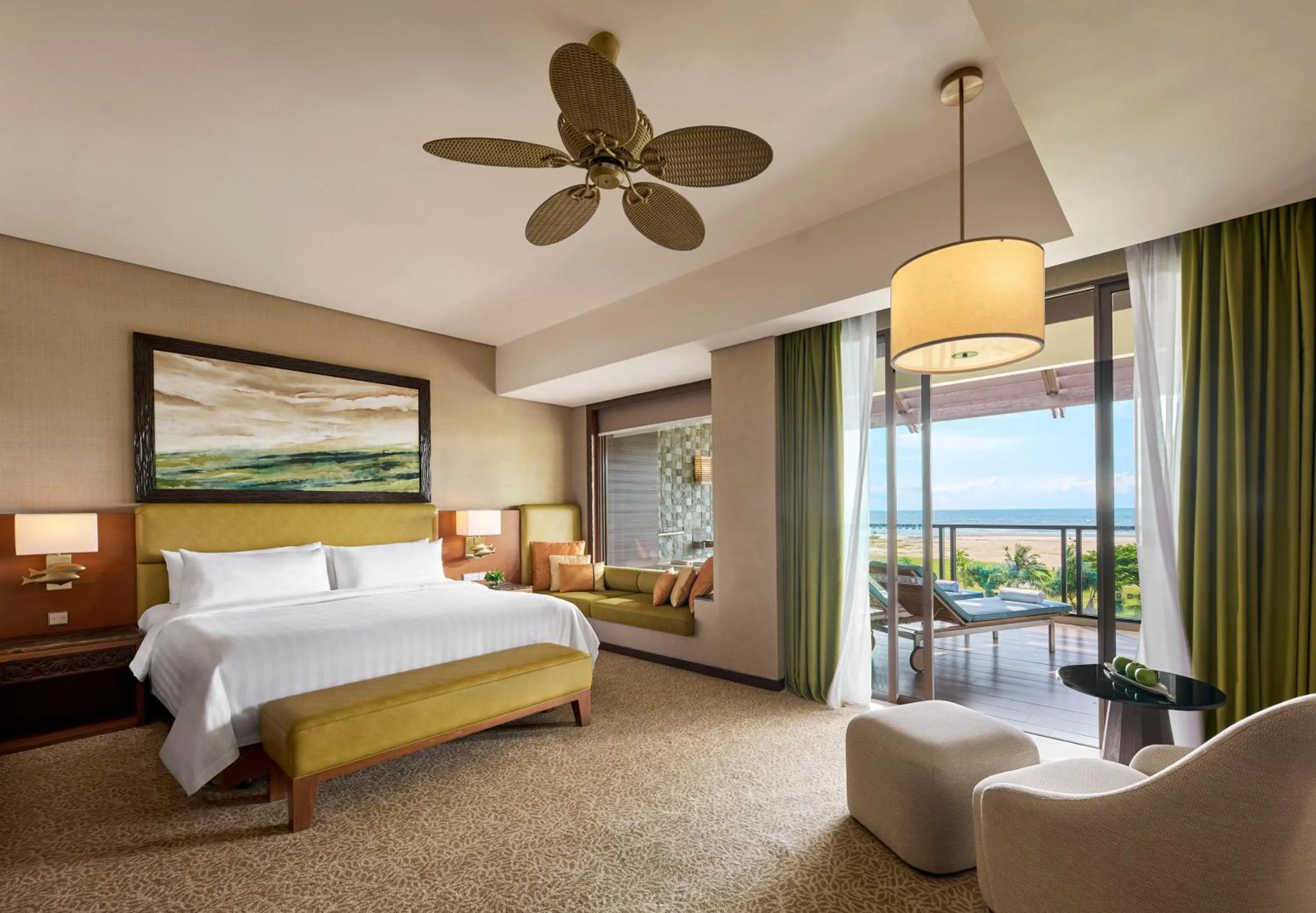 Bed in Shangri-La Rasa Ria, Kota Kinabalu