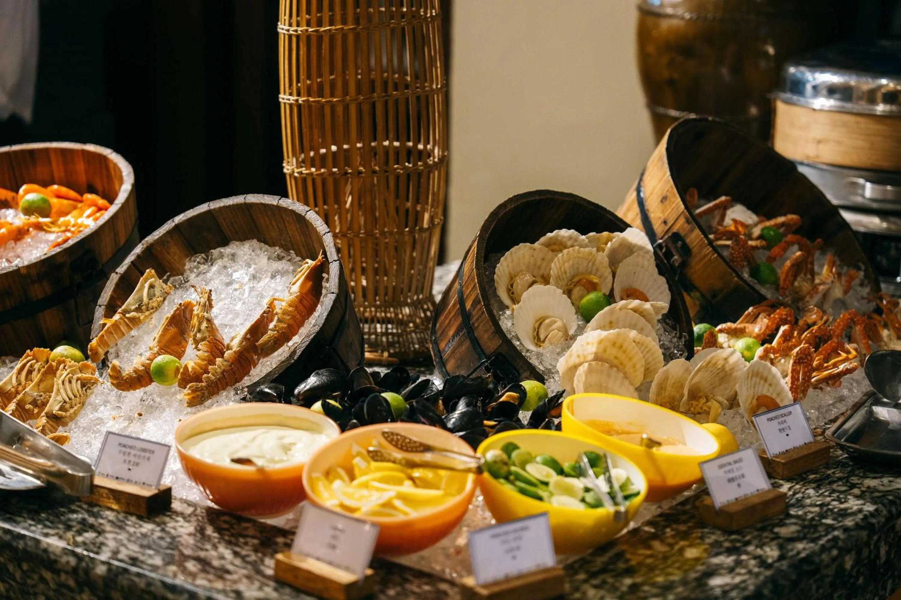 Restaurant/places to eat in Shangri-La Rasa Ria, Kota Kinabalu