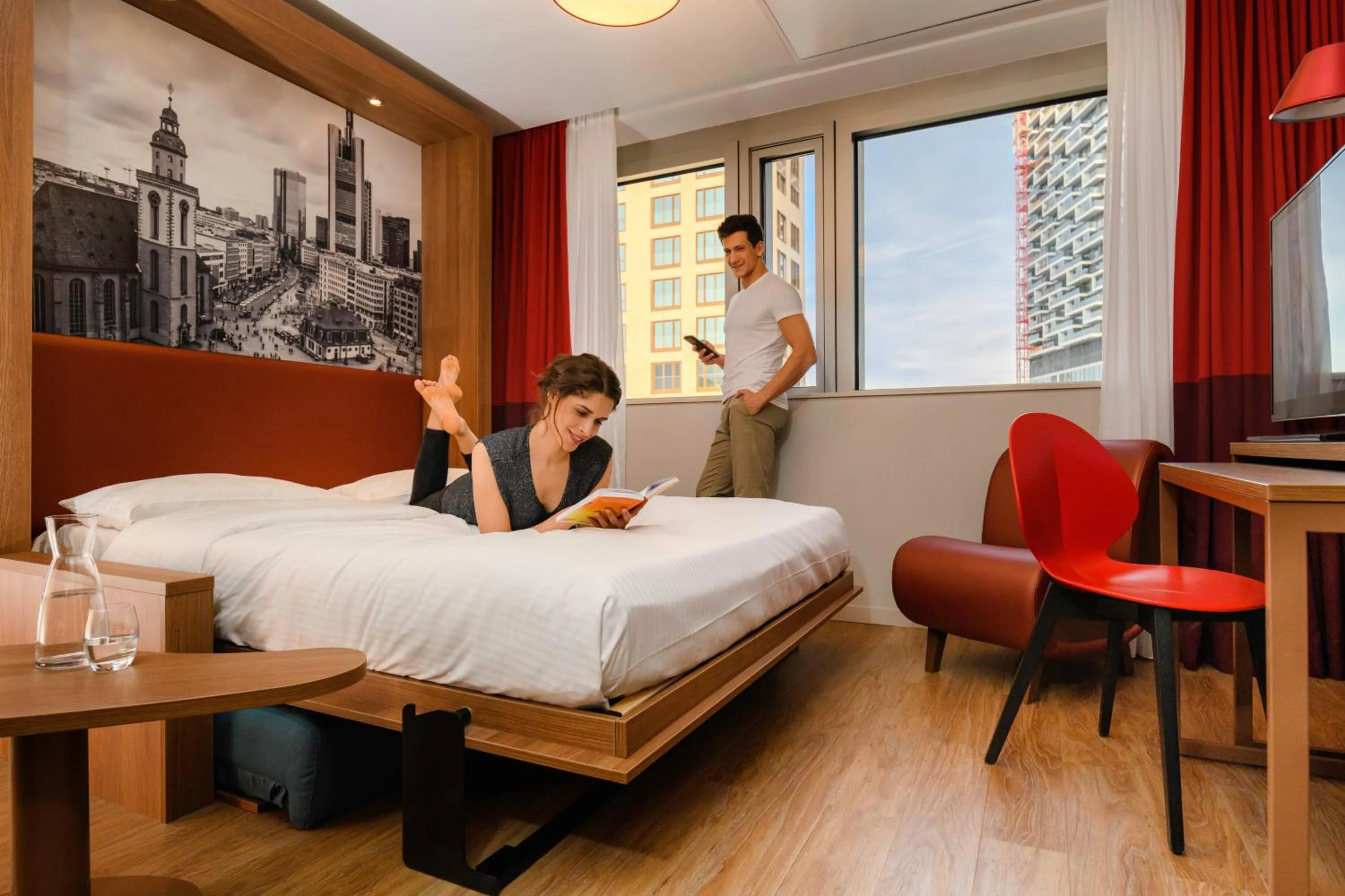 Bedroom, Bed in Aparthotel Adagio Frankfurt City Messe