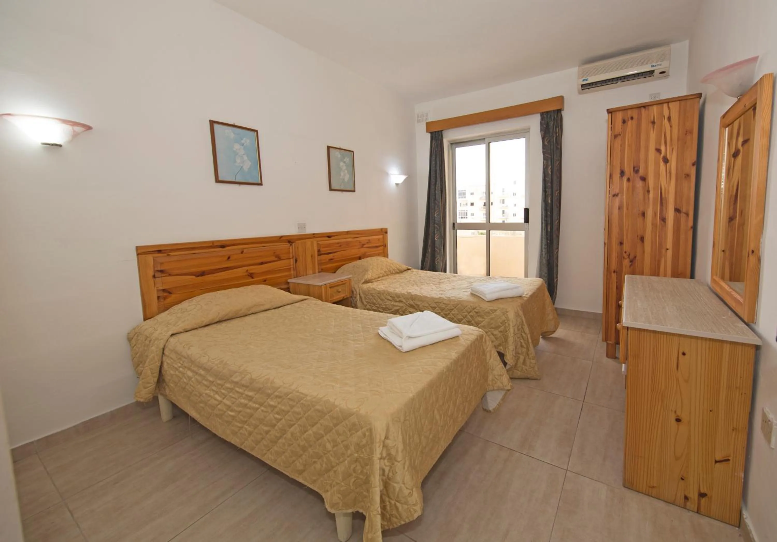 Bed in Cardor Holiday Complex