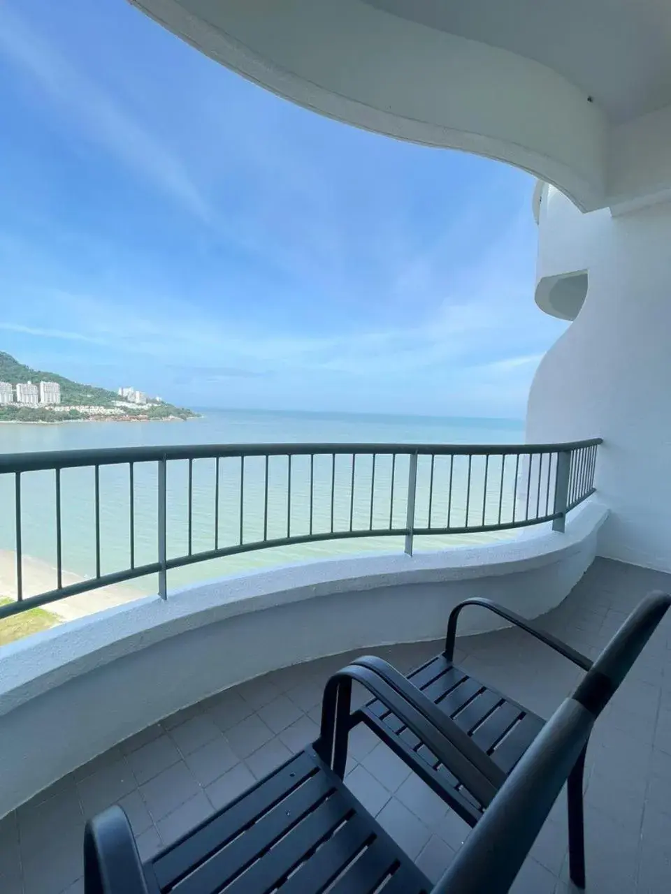 Deluxe Double Room with Sea View (Newly Renovated) in Flamingo Hotel by the Beach, Penang Deluxe Double Room with Sea View (Newly Renovated) in Flamingo Hotel by the Beach, Penang