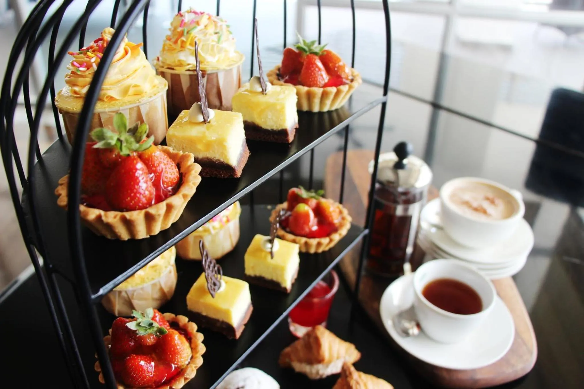 Restaurant/places to eat in Holiday Inn Melaka by IHG