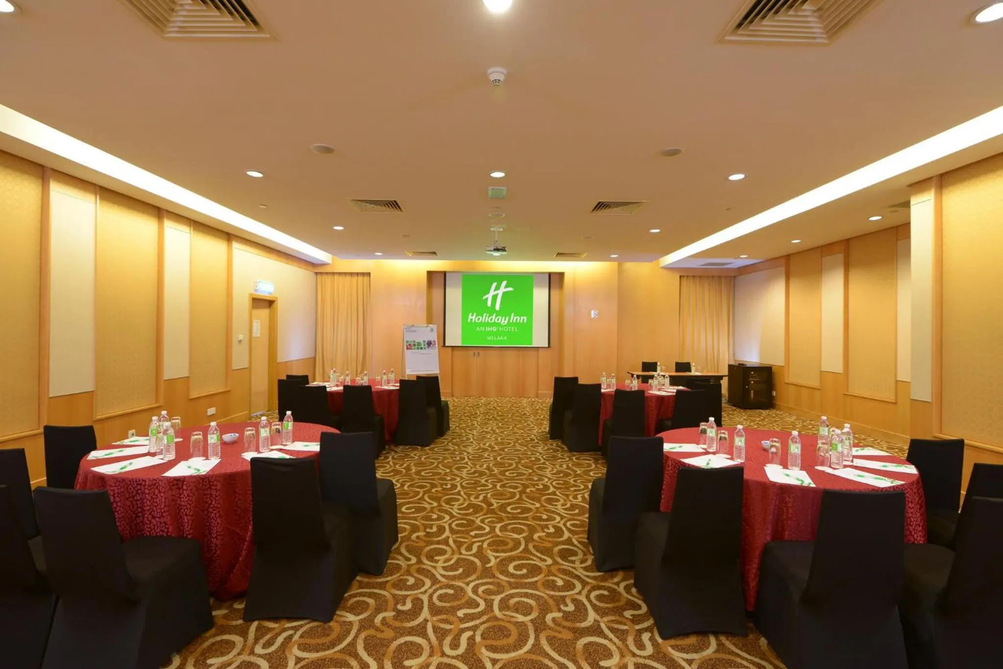 Meeting/conference room in Holiday Inn Melaka by IHG