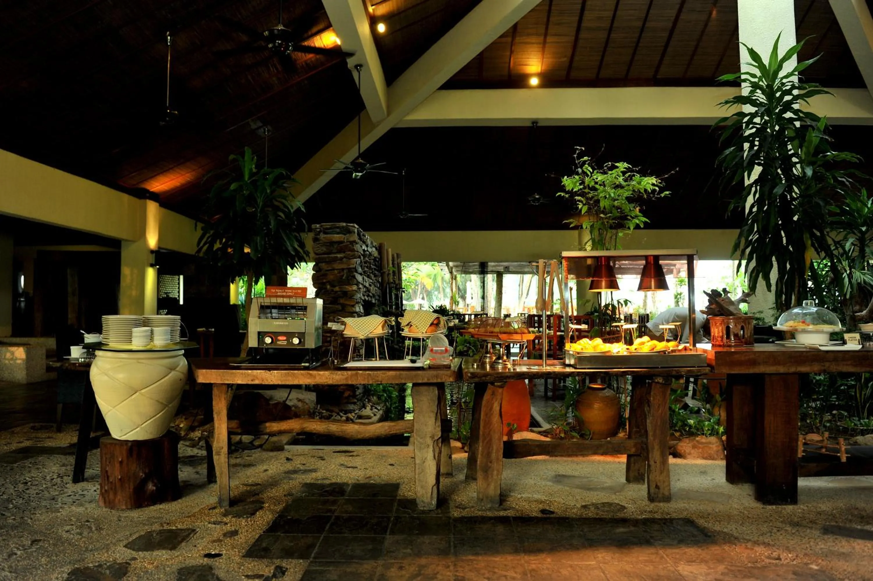 Restaurant/places to eat in Tanjung Rhu Resort