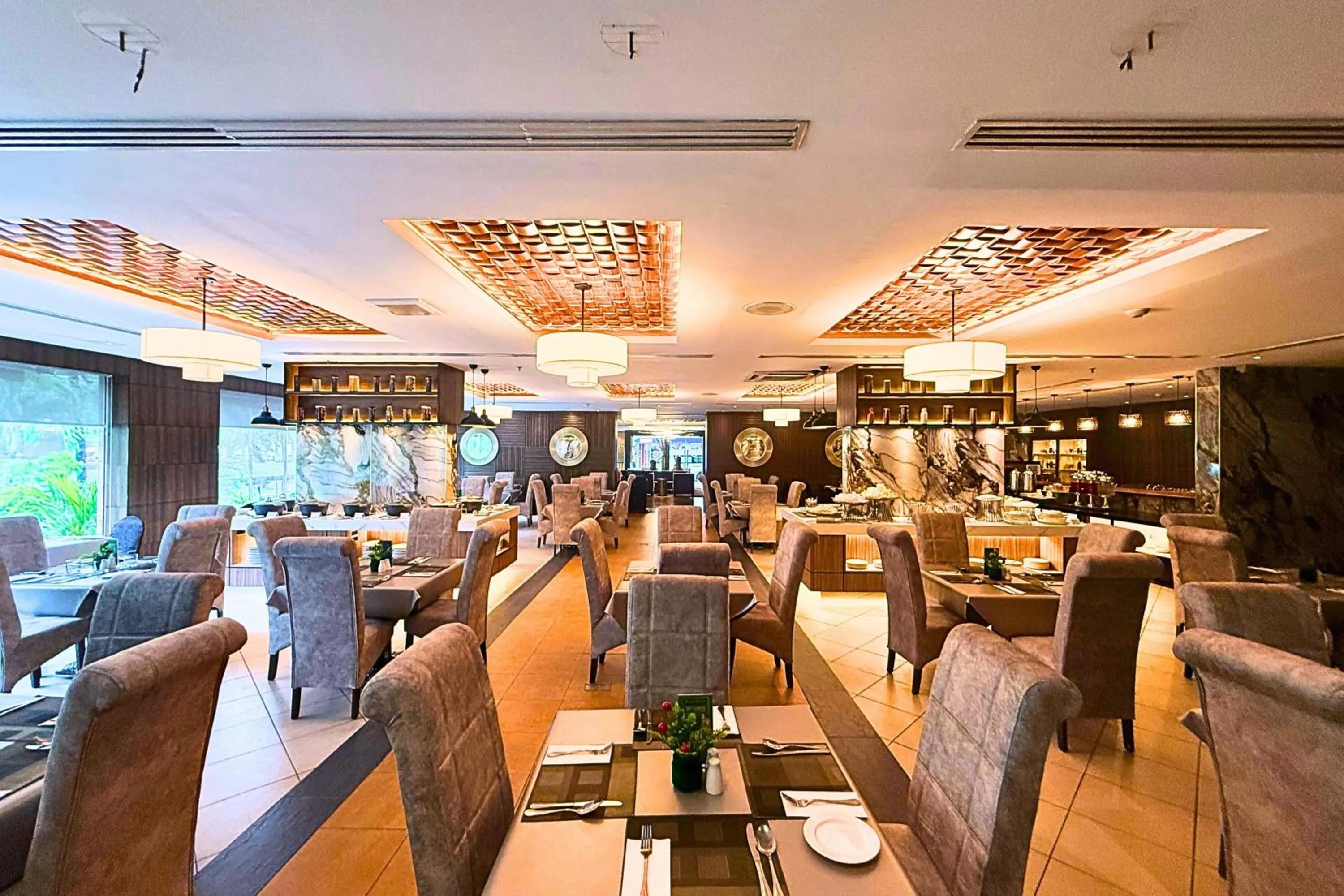 Restaurant/places to eat in Hotel Shangri-la Kota Kinabalu