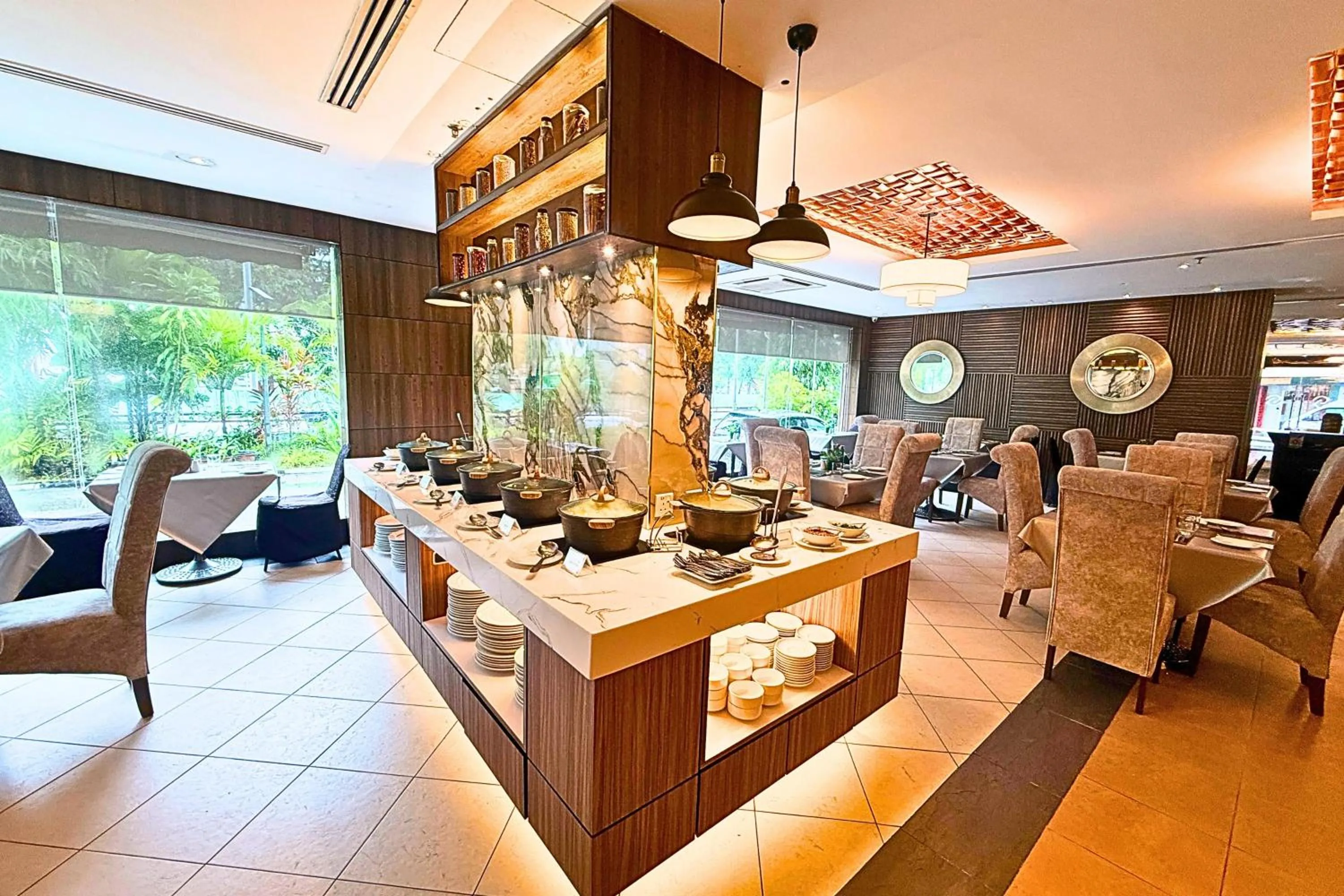 Restaurant/places to eat in Hotel Shangri-la Kota Kinabalu