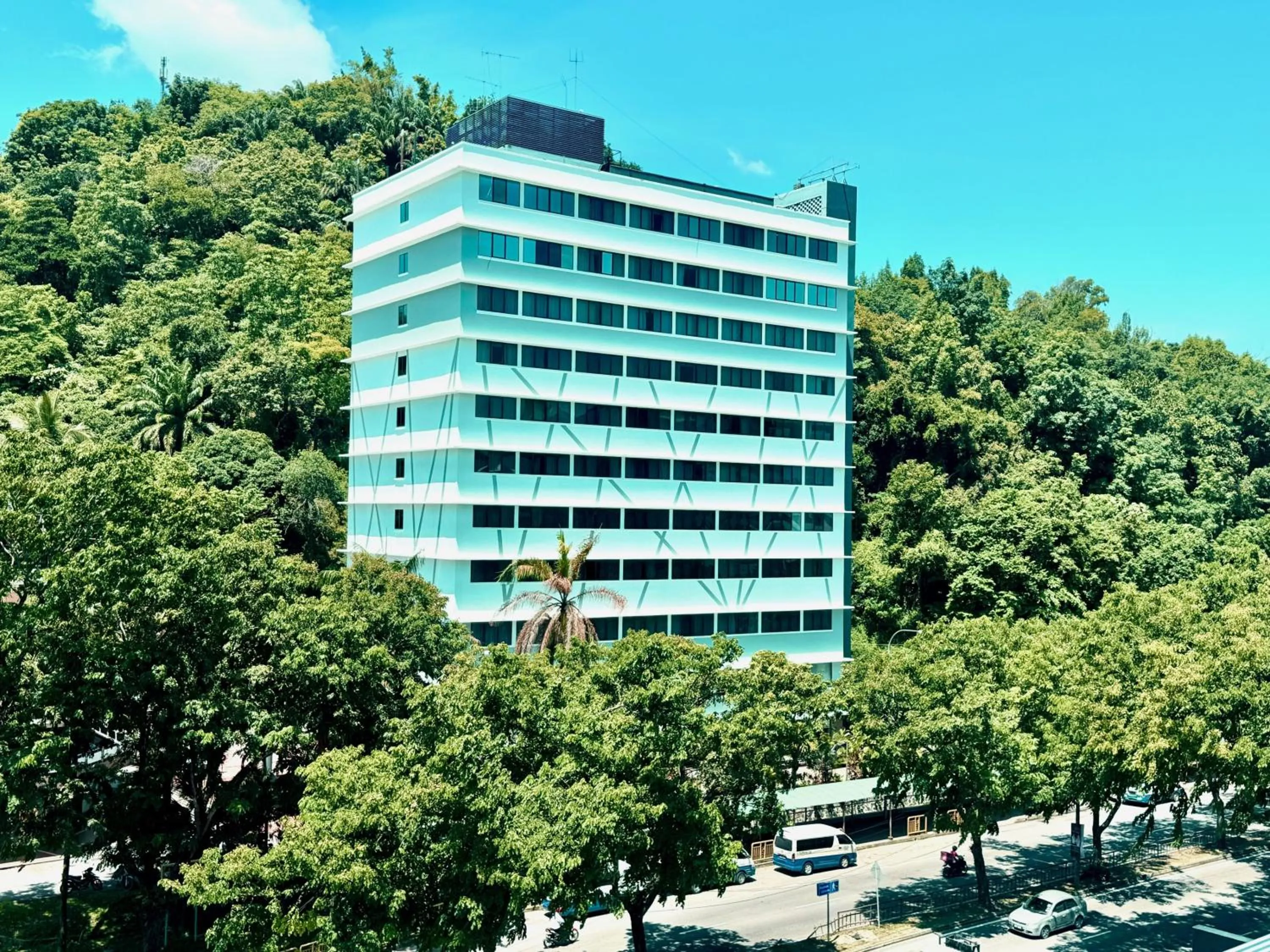 Property building in Hotel Shangri-la Kota Kinabalu