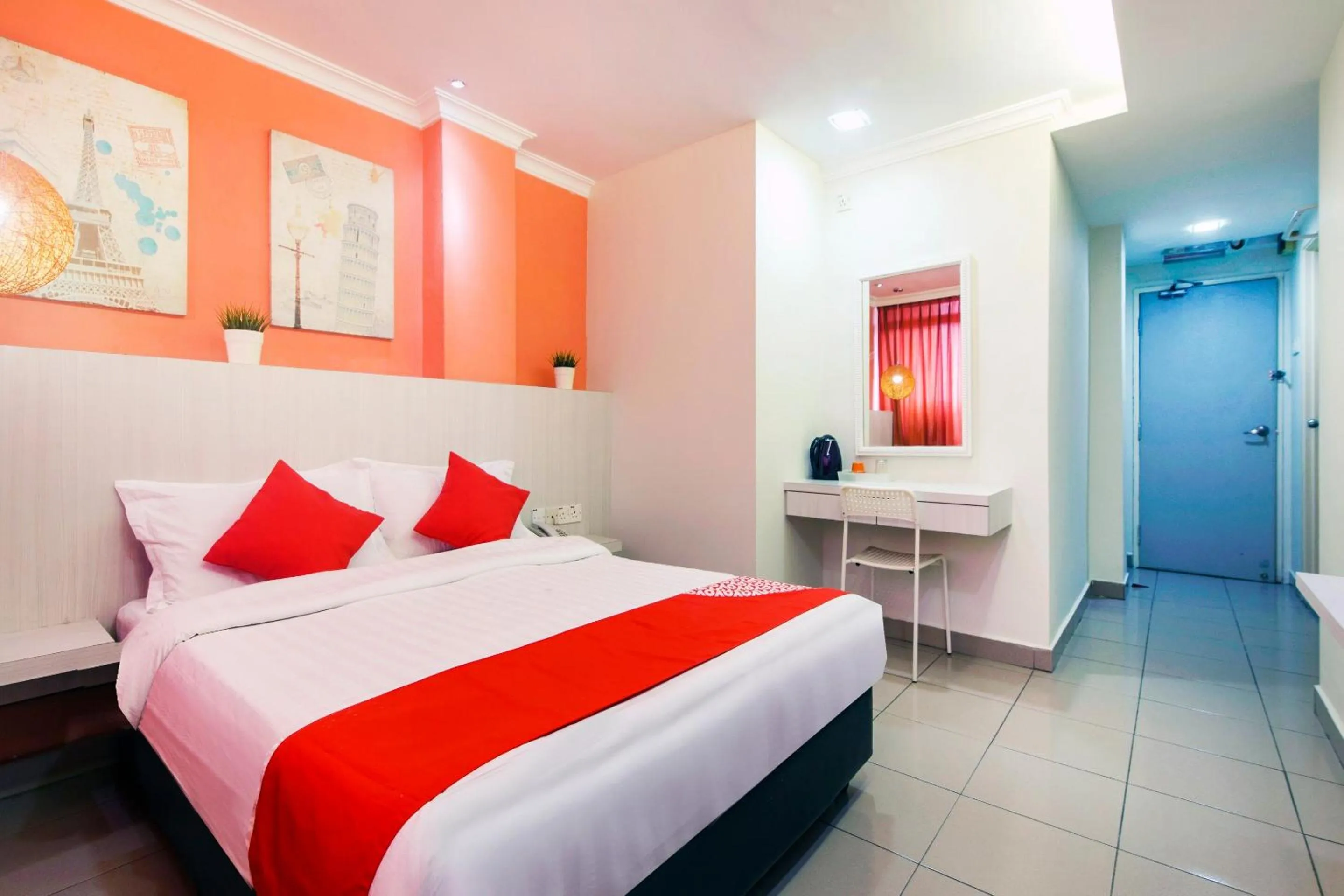 Bedroom, Bed in OYO 761 City Hotel