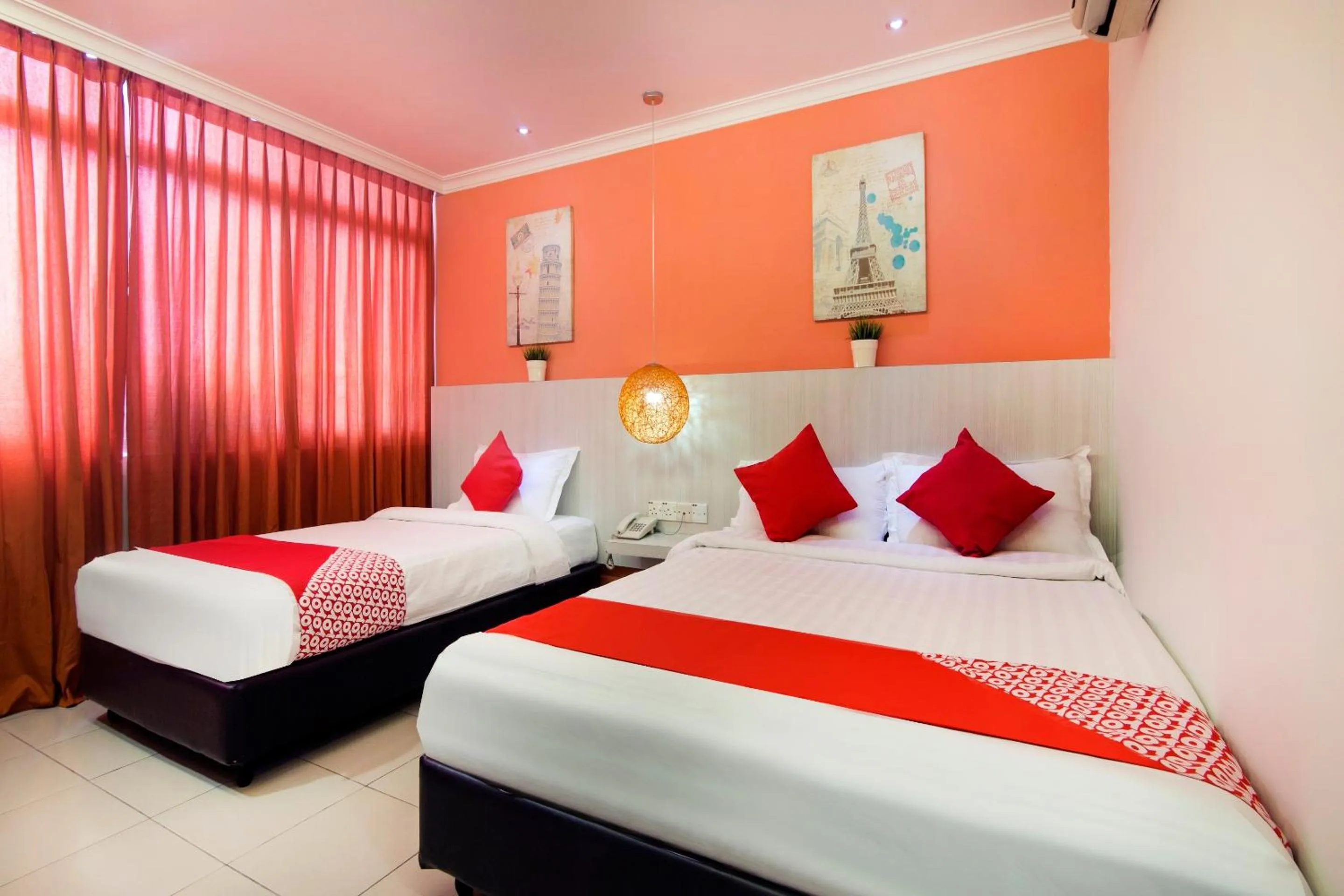 Bedroom, Bed in OYO 761 City Hotel