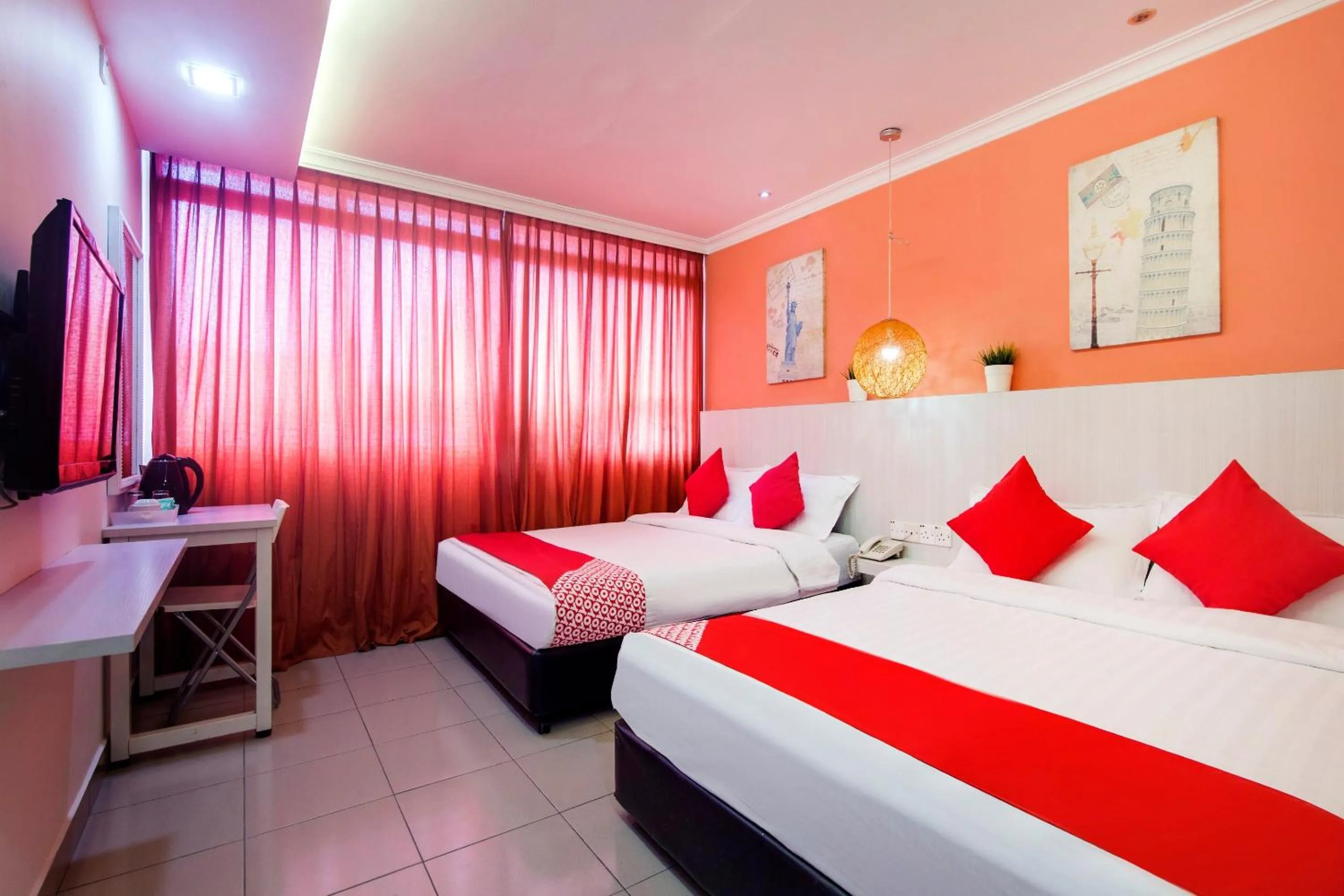 Bedroom, Bed in OYO 761 City Hotel