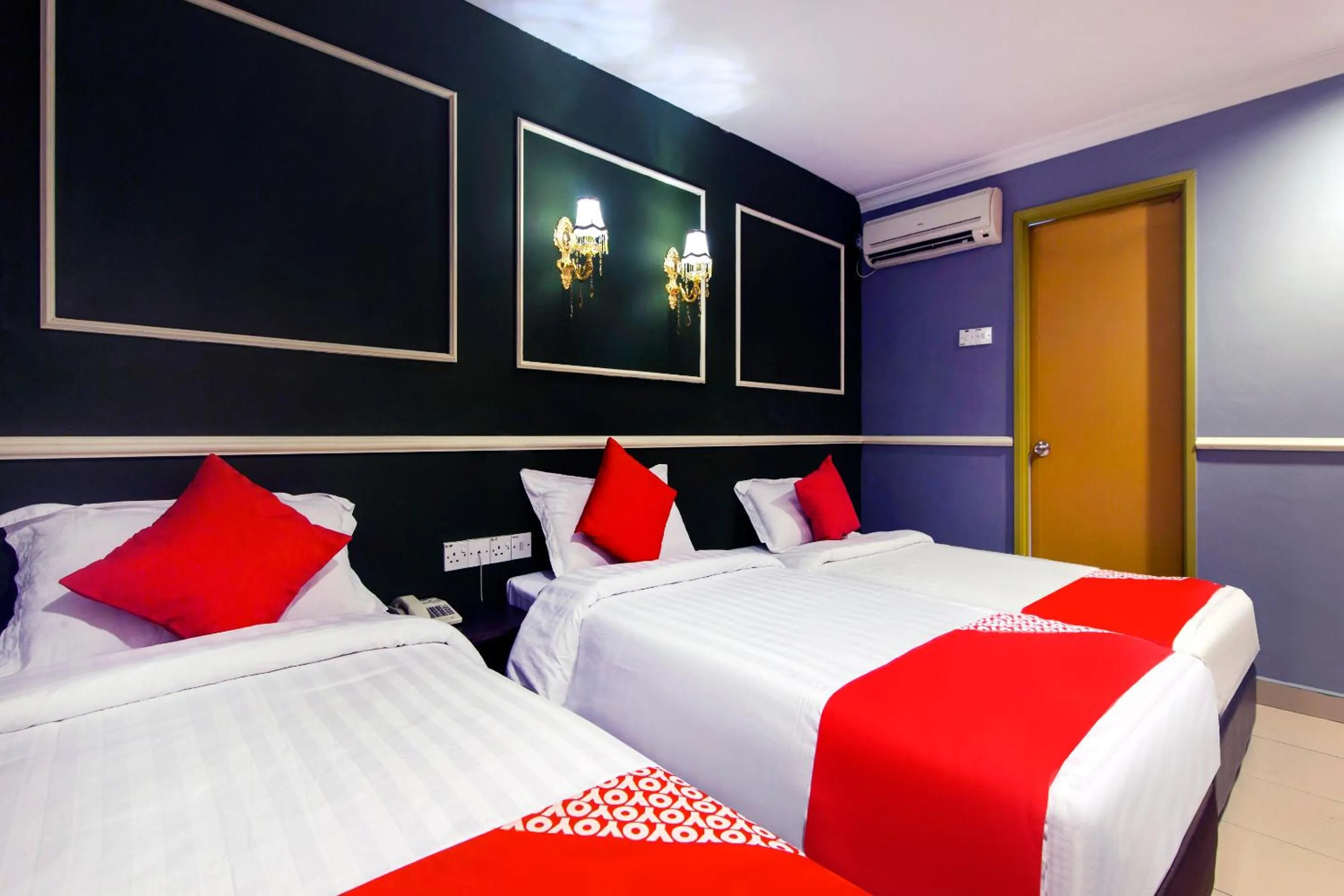 Bedroom, Bed in OYO 761 City Hotel