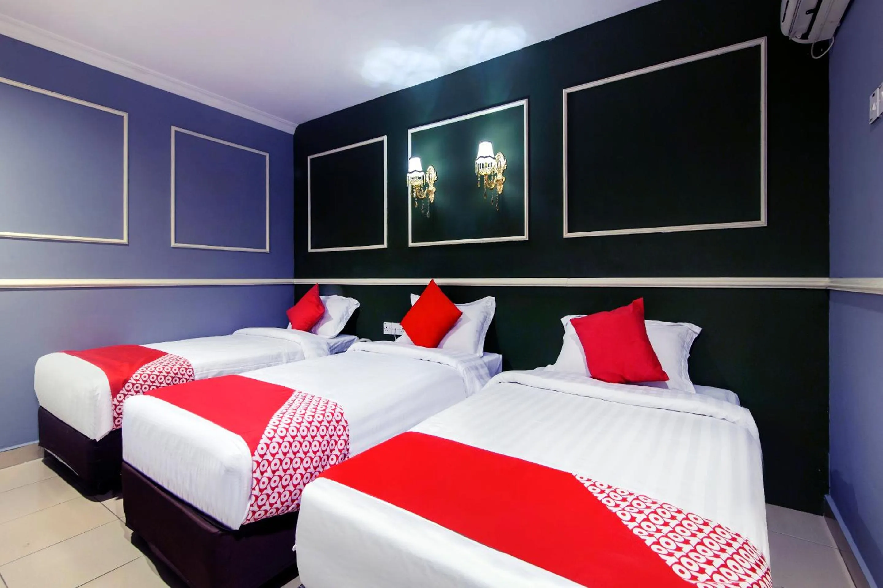 Bedroom, Bed in OYO 761 City Hotel