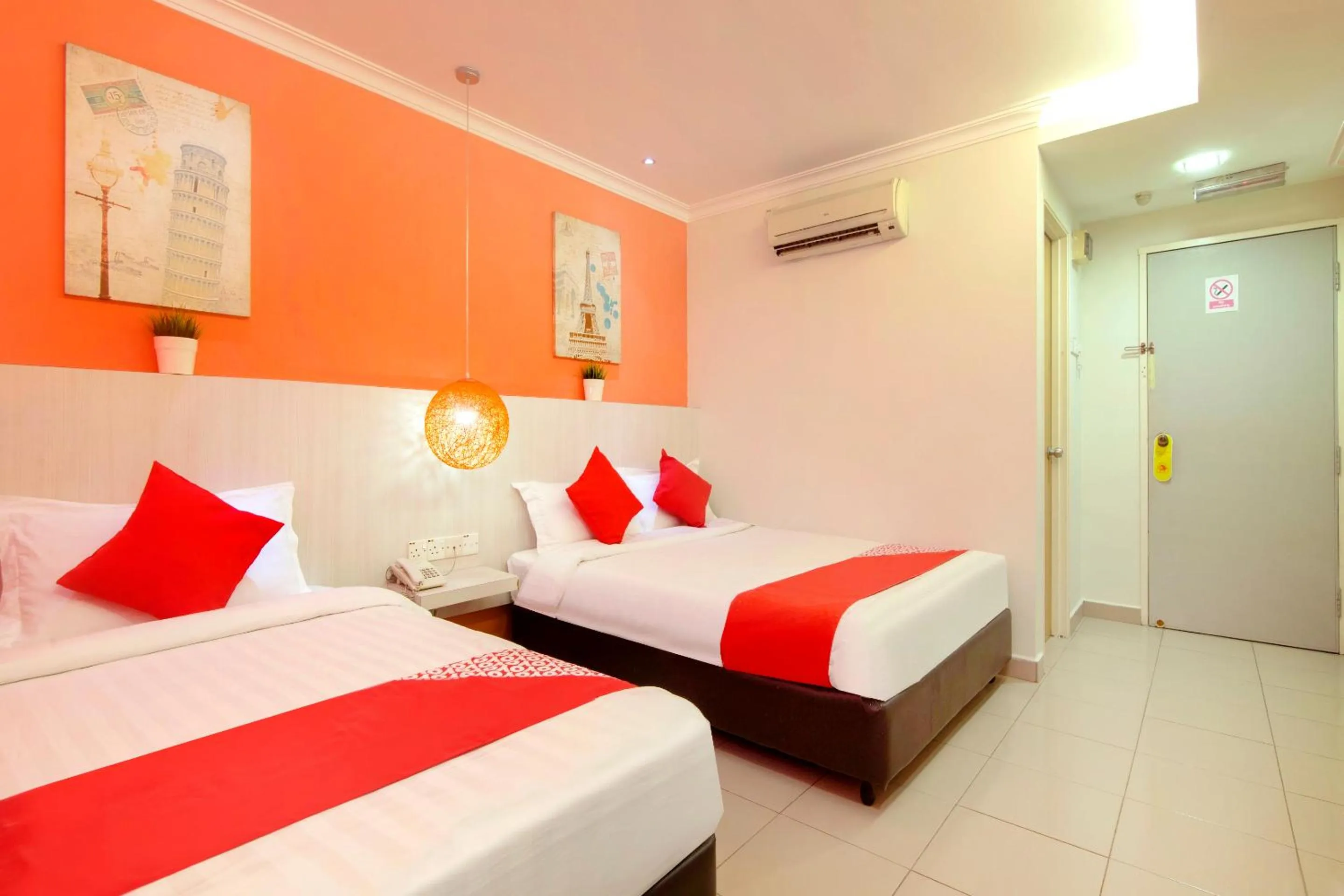 Bedroom, Bed in OYO 761 City Hotel