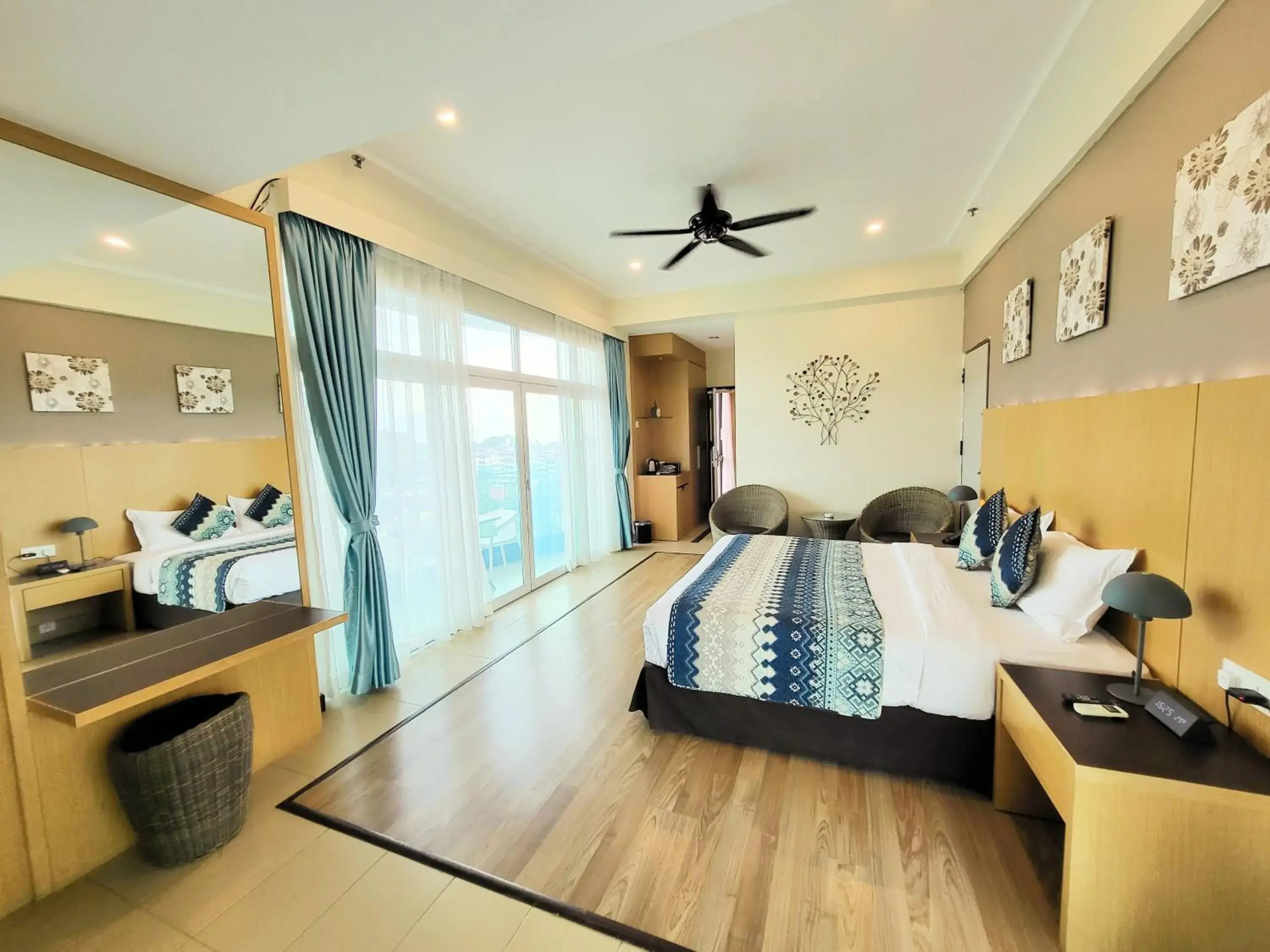 Premier Deluxe Room in Langkawi Seaview Hotel Premier Deluxe Room in Langkawi Seaview Hotel