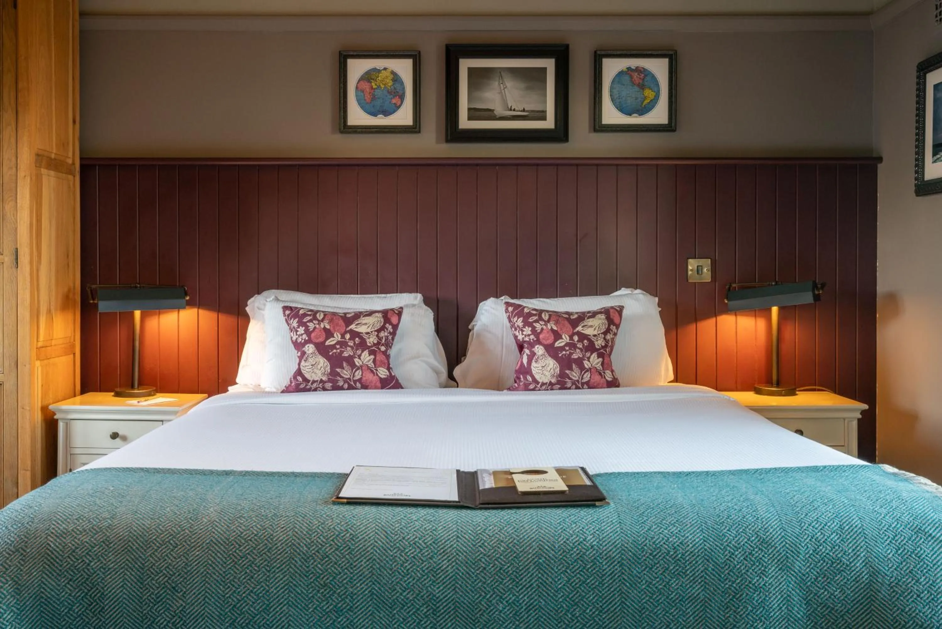 Bed in The Mayflower