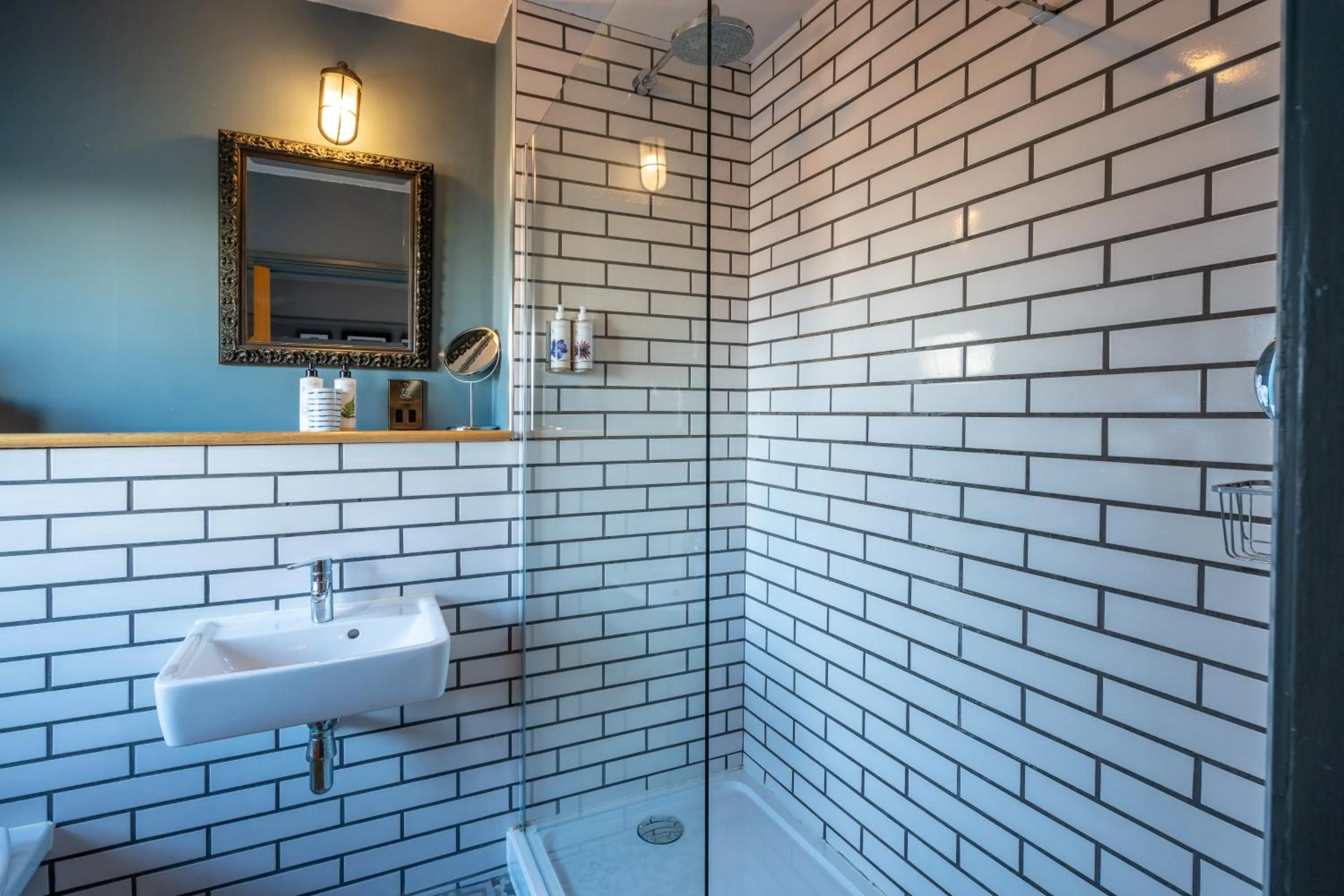 Shower in The Mayflower