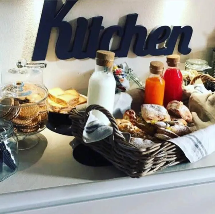 Breakfast in Porto Sole Rooms