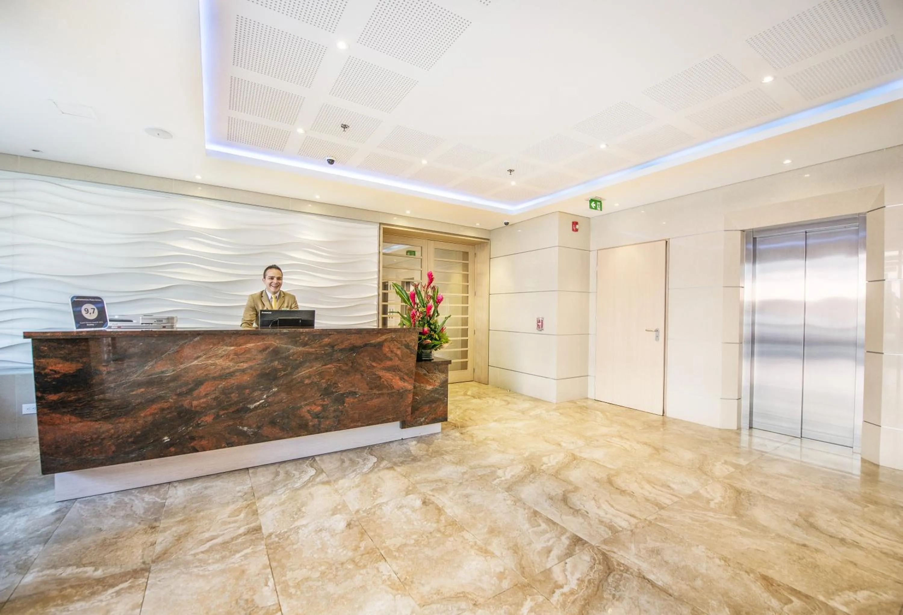 Lobby or reception in Hotel Plaza Suites