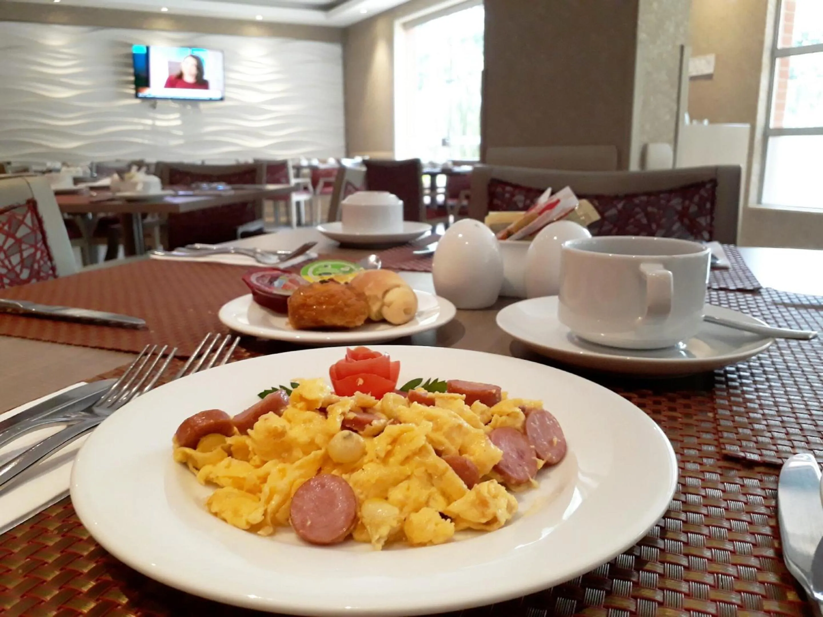 Buffet breakfast in Hotel Plaza Suites