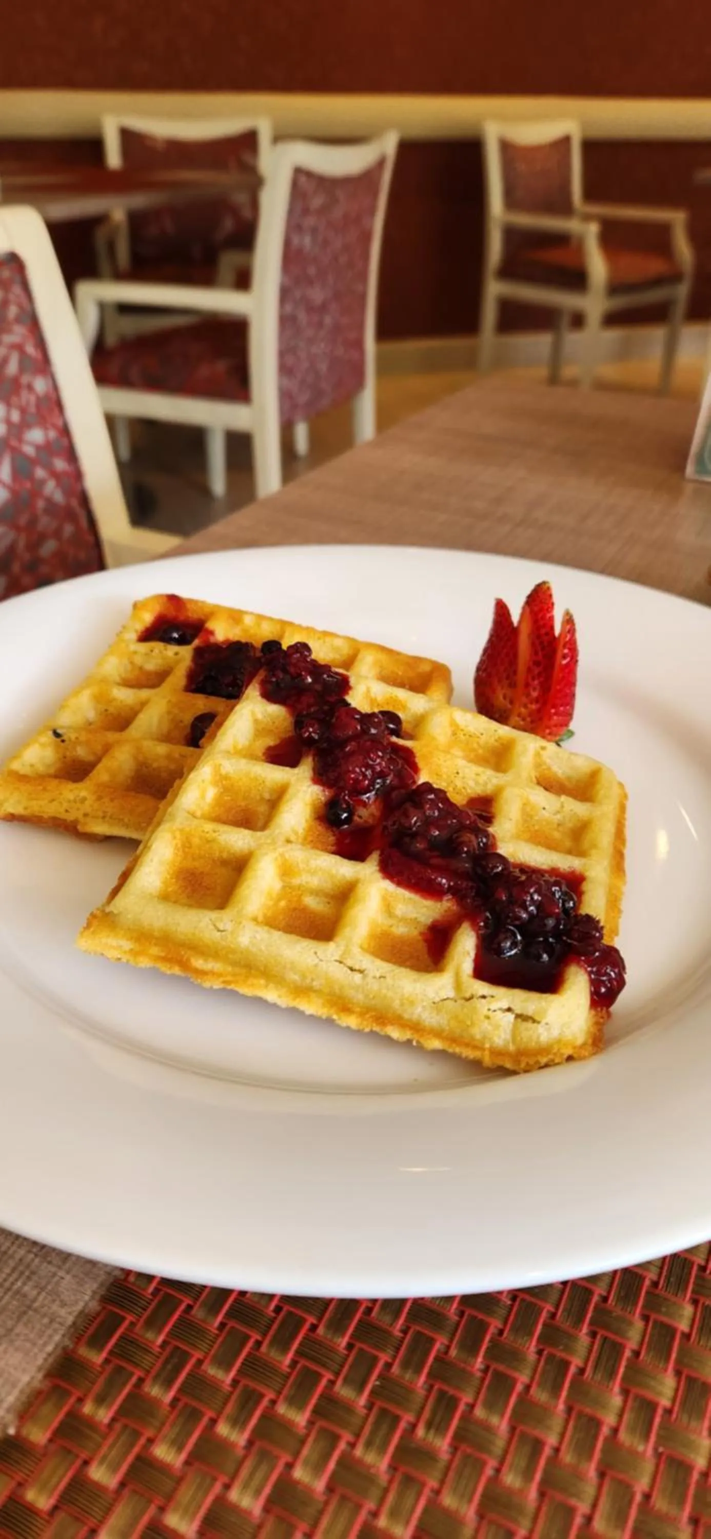 Breakfast in Hotel Plaza Suites