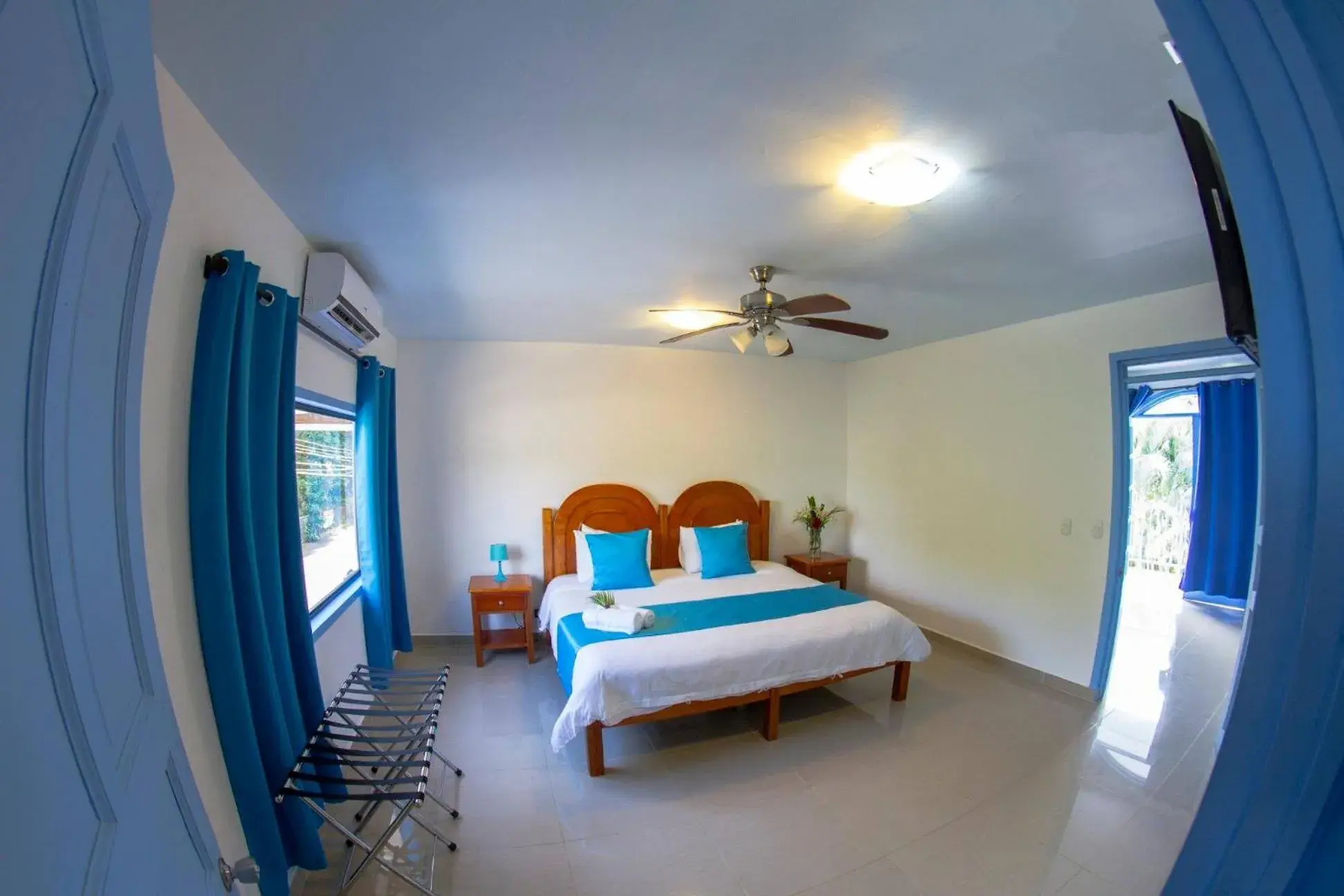 Suite with Pool View in Hotel IBIZA Beach Boutique Suite with Pool View in Hotel IBIZA Beach Boutique