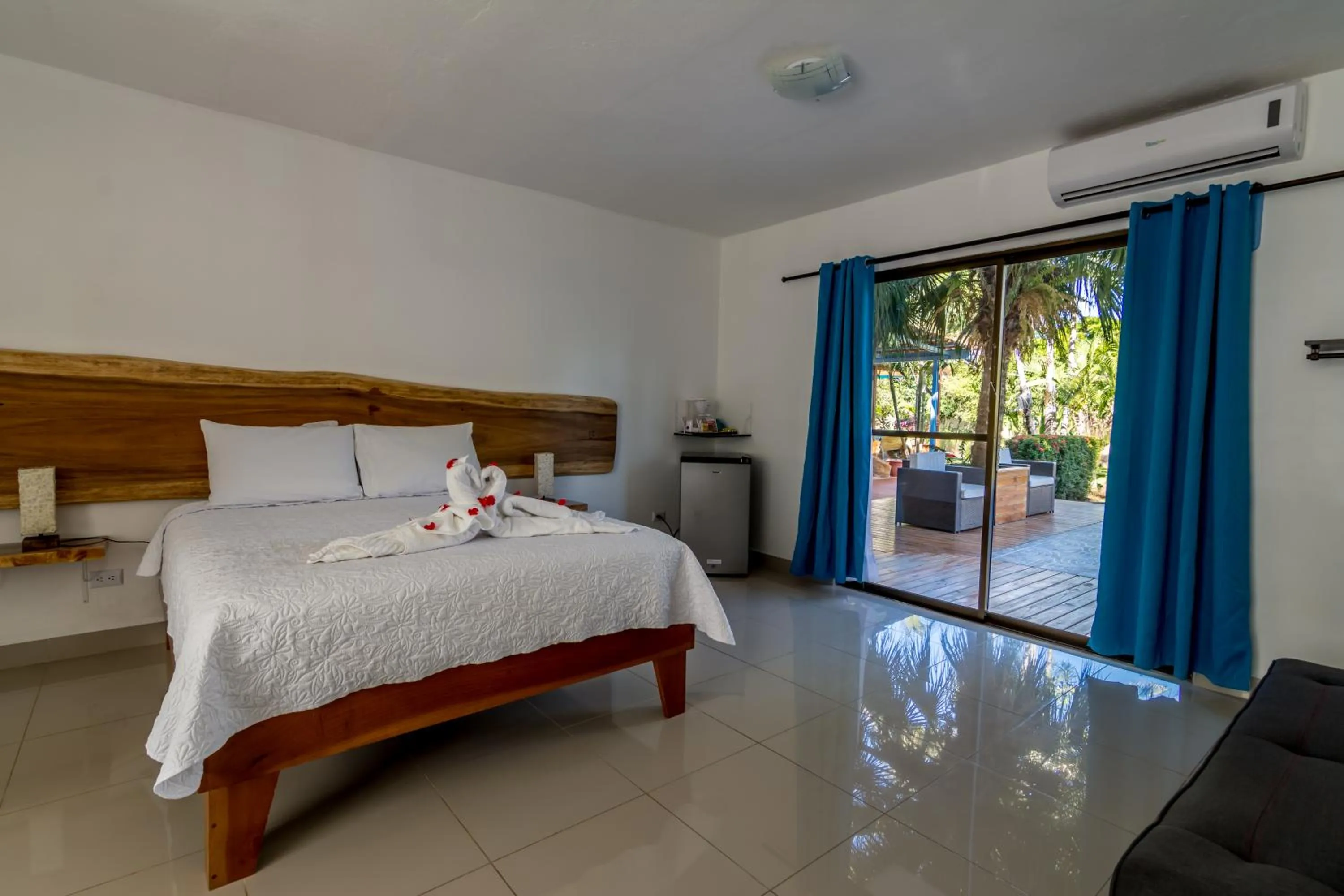 Bed in CLUB IBIZA - Party Hotel & Beach Club