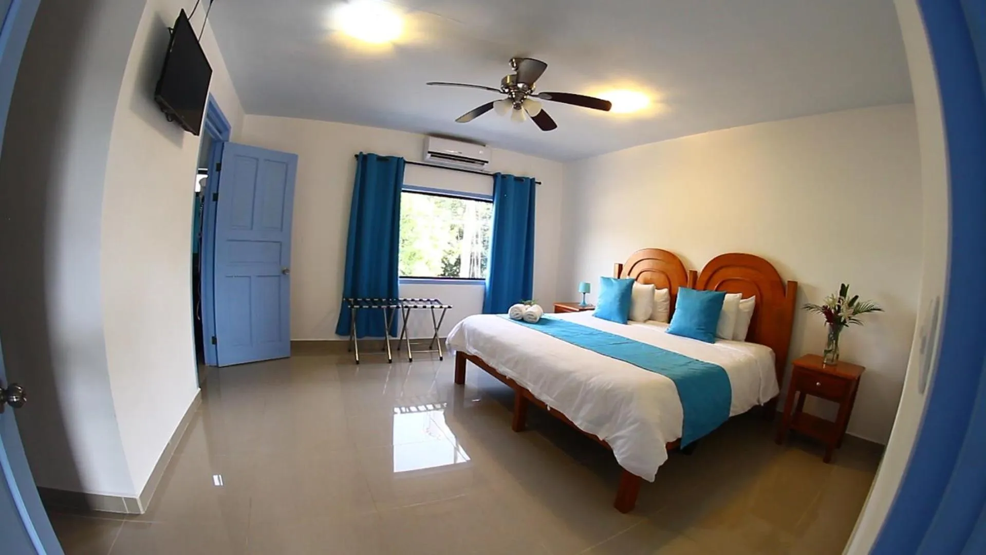 Bed in CLUB IBIZA - Party Hotel & Beach Club