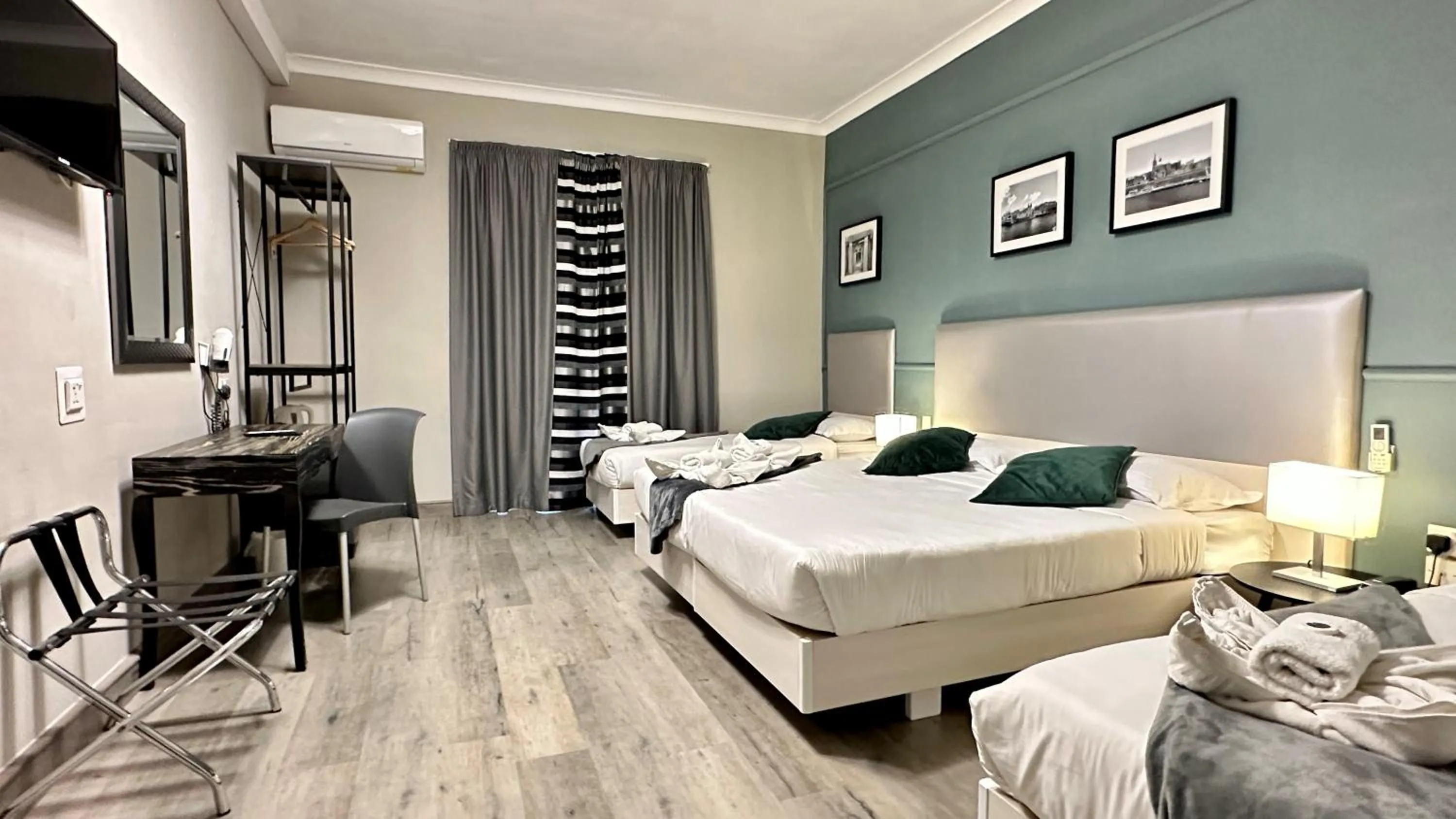 Bedroom, Bed in Sliema Marina Hotel