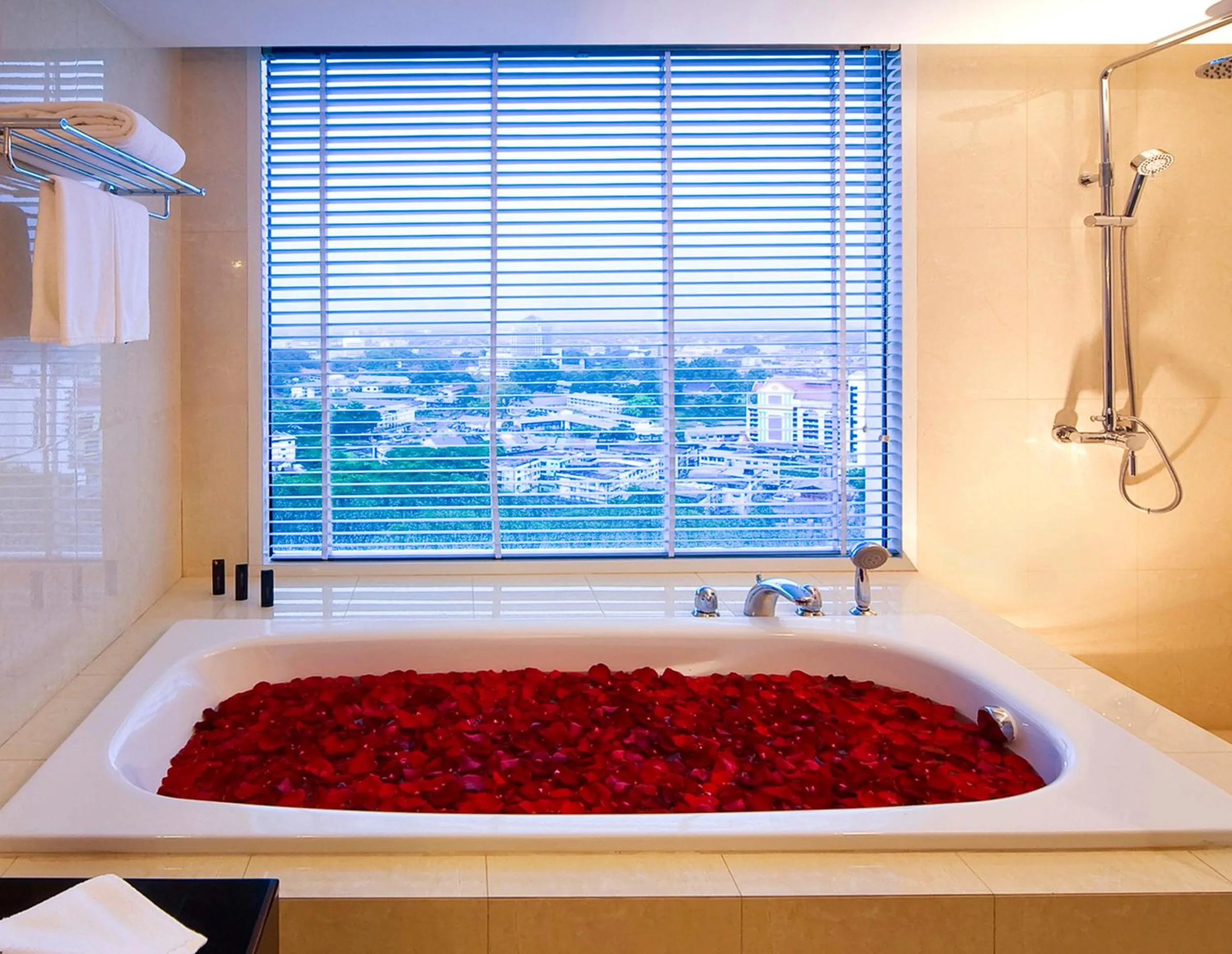 Bathroom in Pullman Kuching