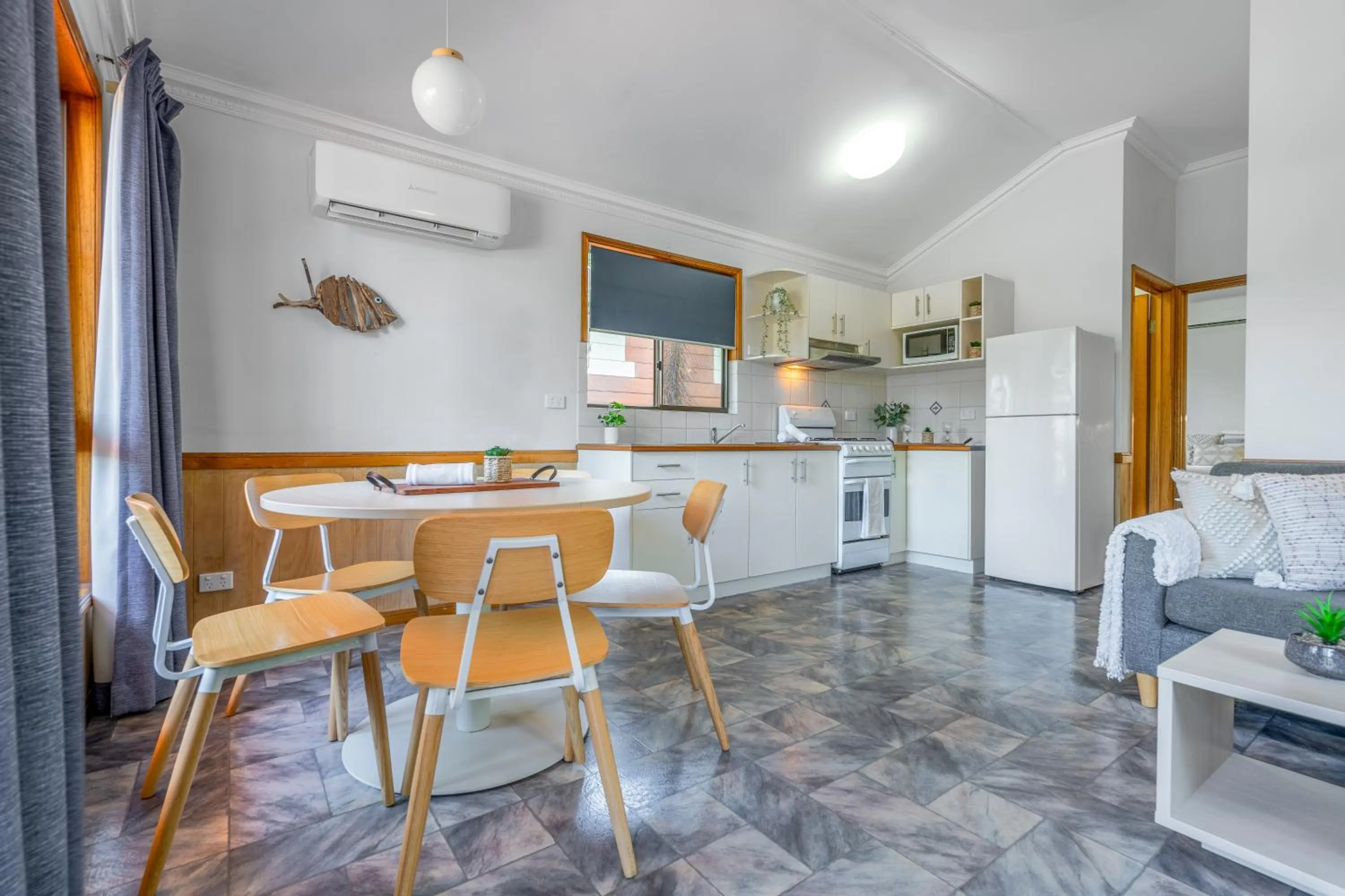 Kitchen or kitchenette in BIG4 Tasman Holiday Parks - South Mission Beach