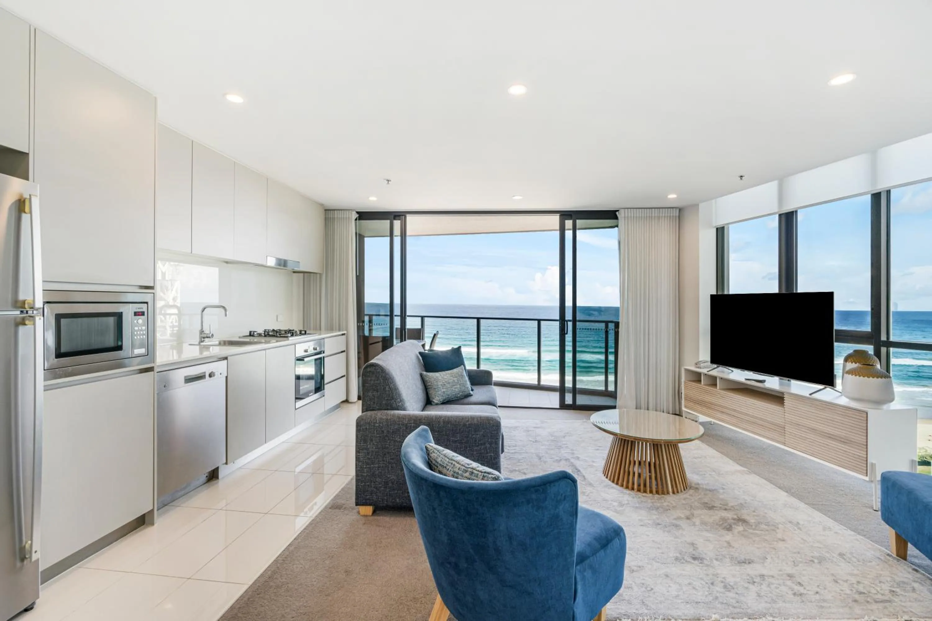 Kitchen or kitchenette in Rhapsody Resort - Official