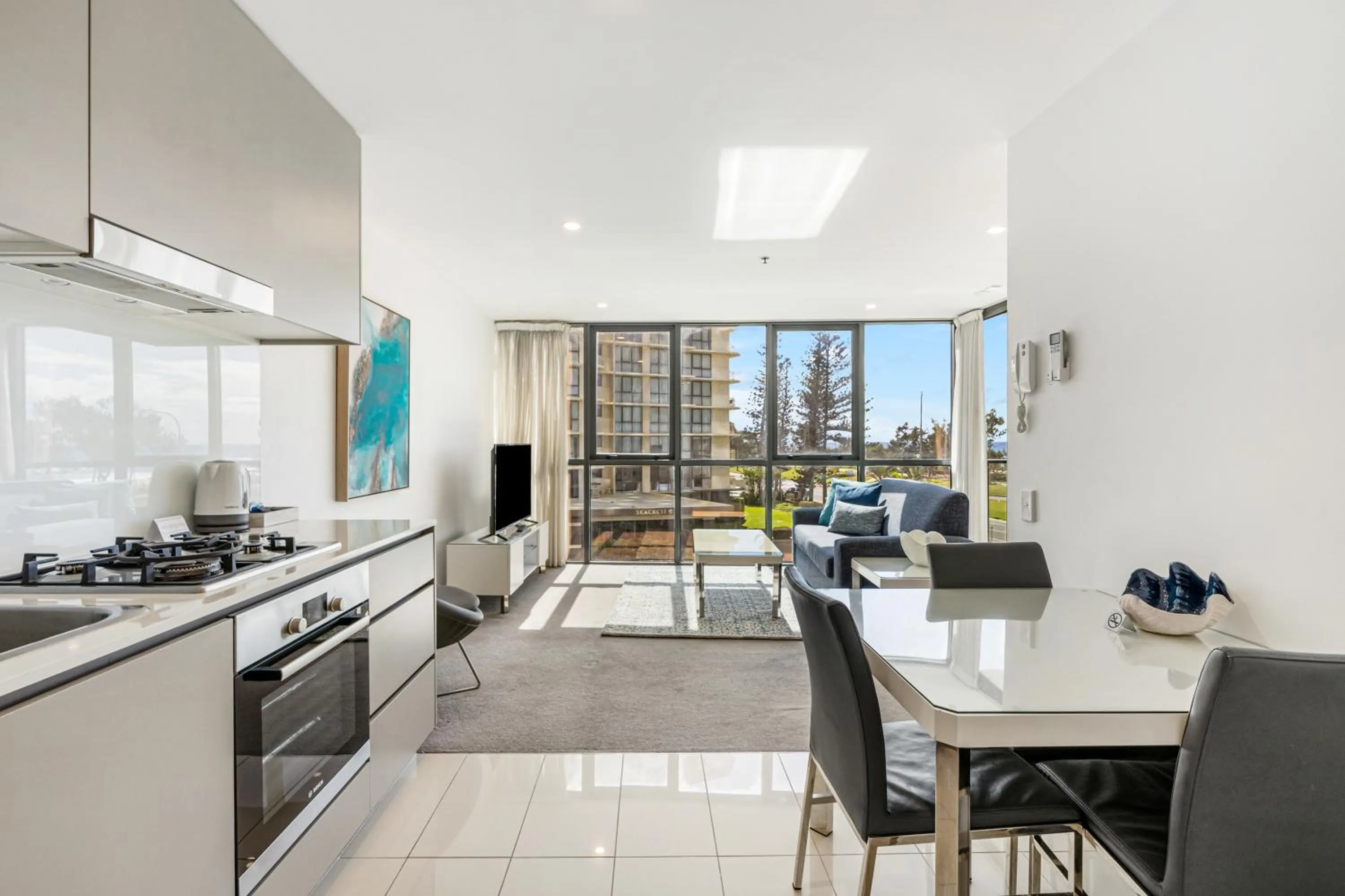 Kitchen or kitchenette in Rhapsody Resort - Official