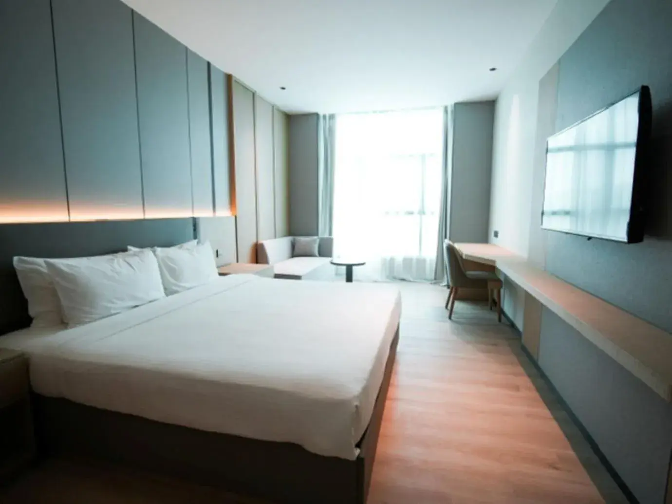 Deluxe King Room - single occupancy in The Inn Deluxe King Room - single occupancy in The Inn