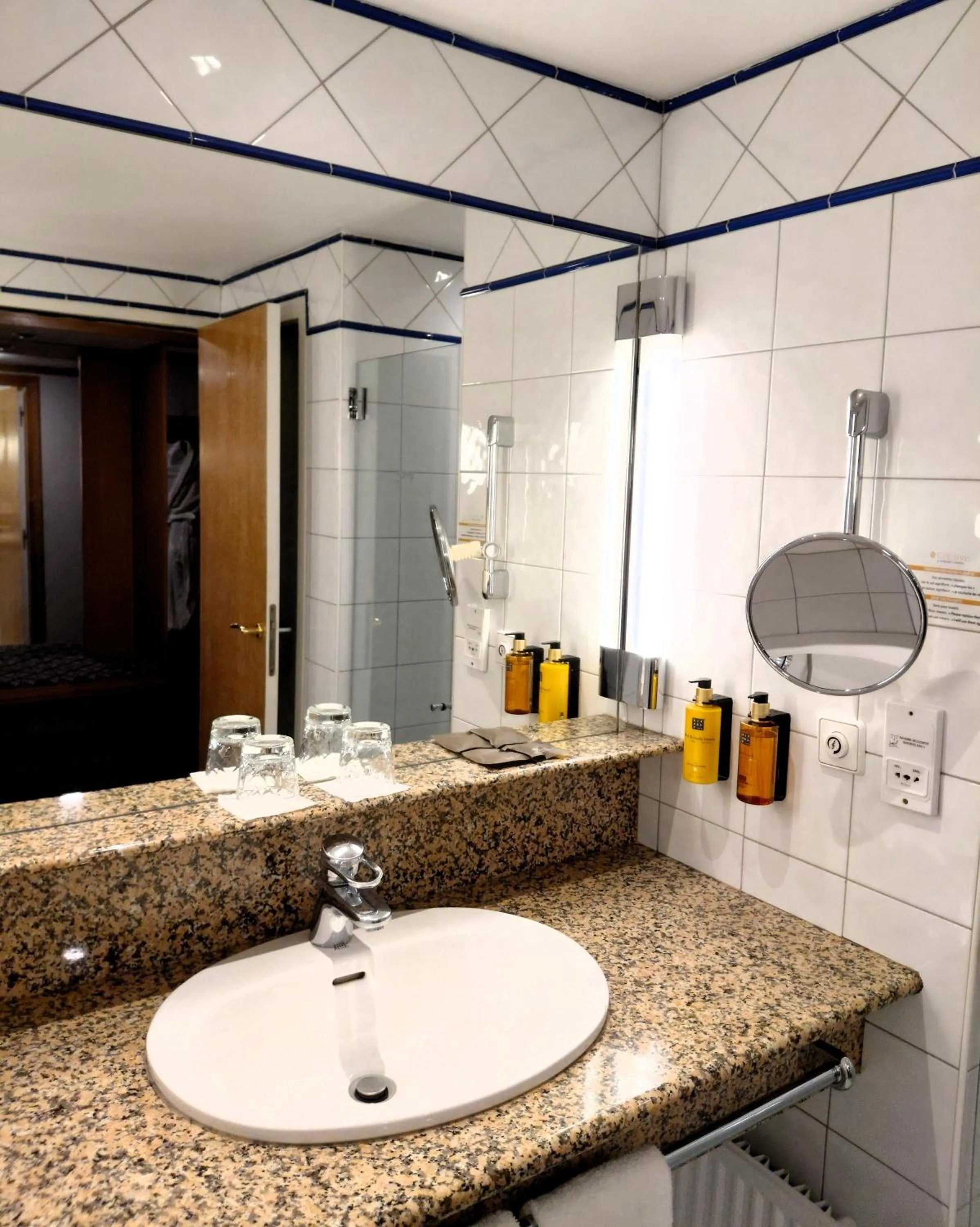 Bathroom in Célestins Spa Thermal & Hôtel by Vy Resort