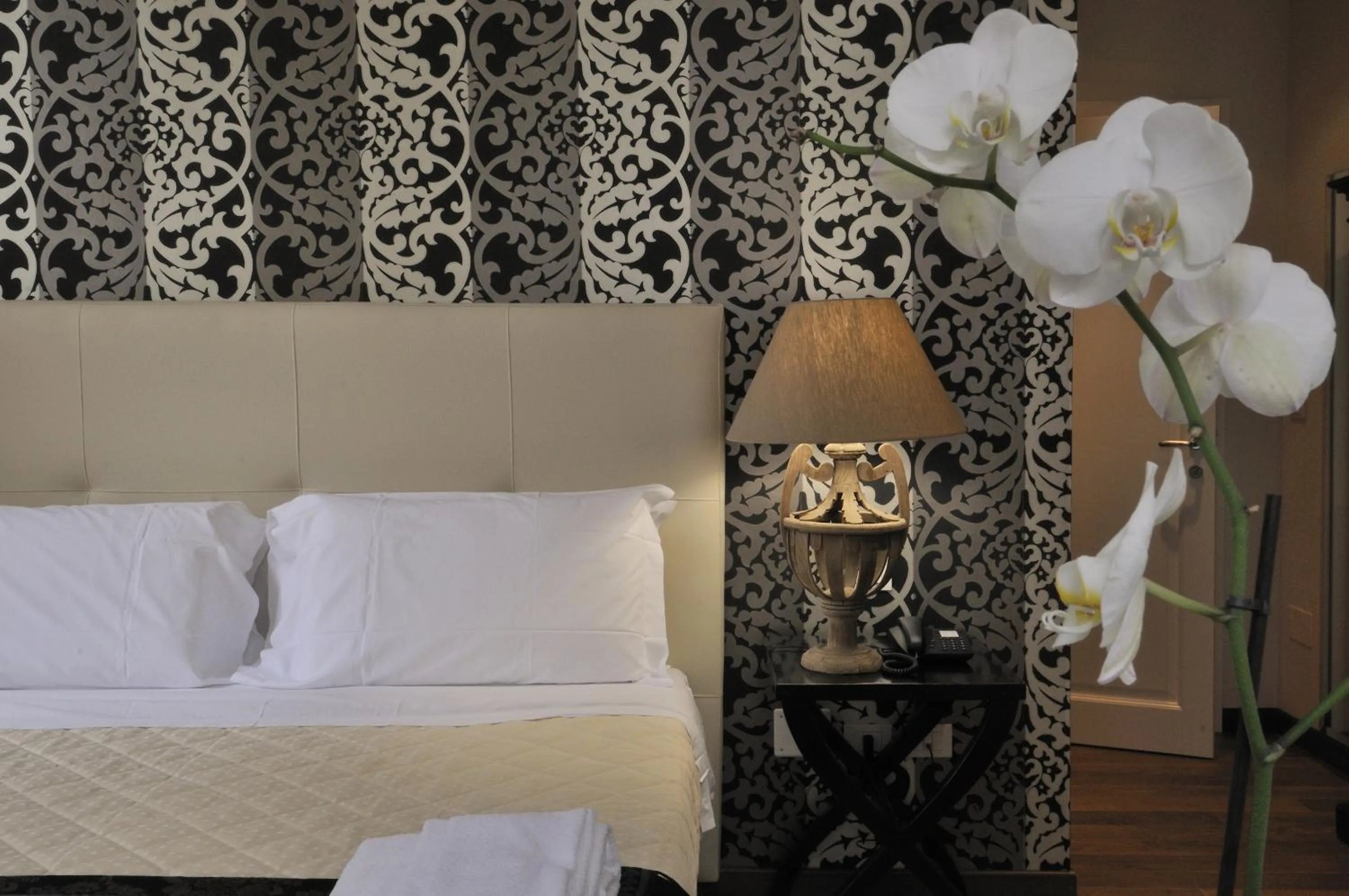 Photo of the whole room, Bed in Luxury B&B La Dimora Degli Angeli