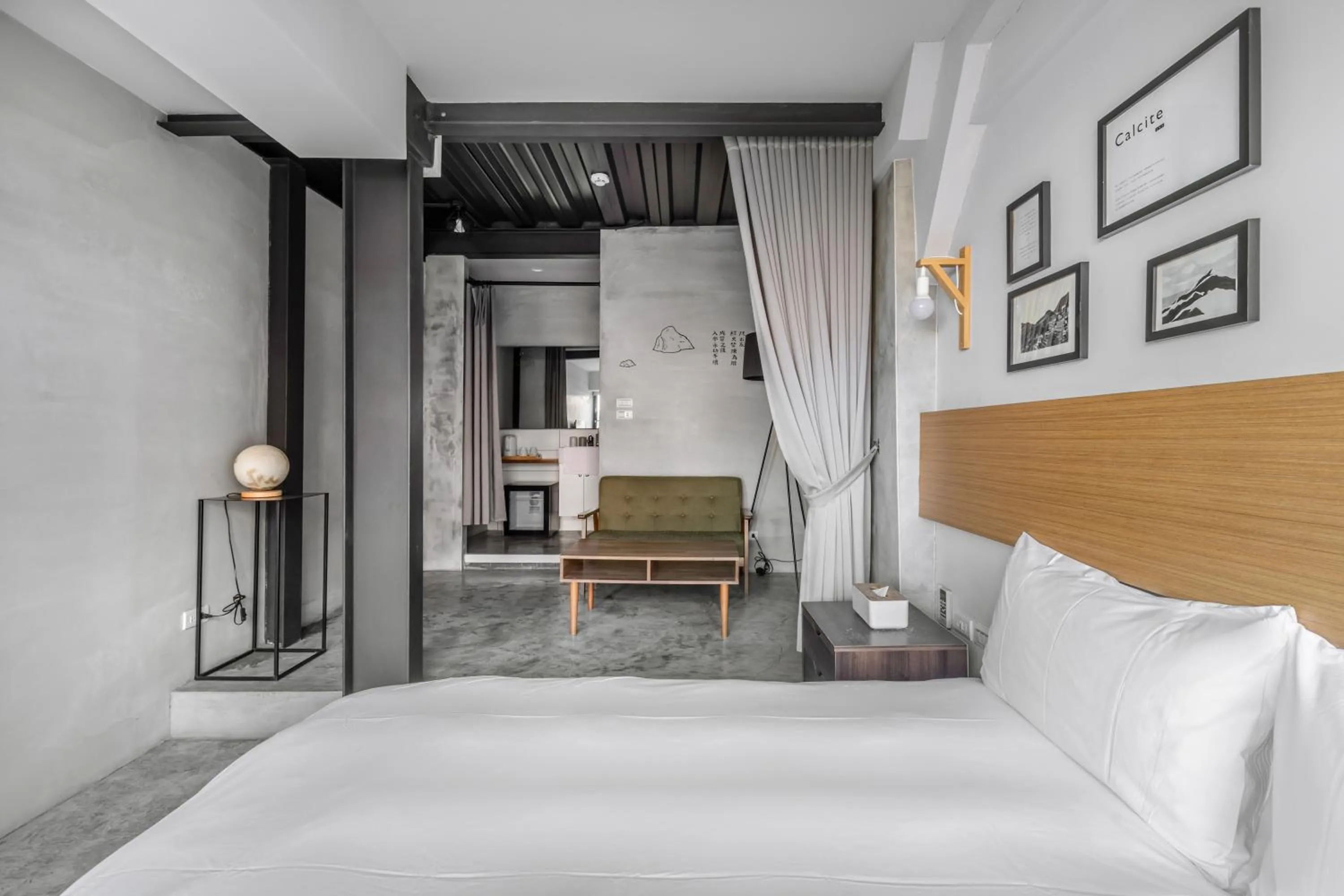 Photo of the whole room, Bed in Jiufen The Ore Smart Stay