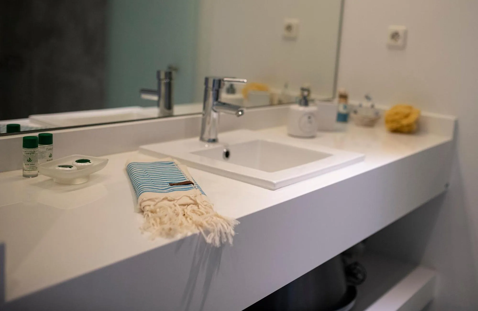 Bathroom in Niriides