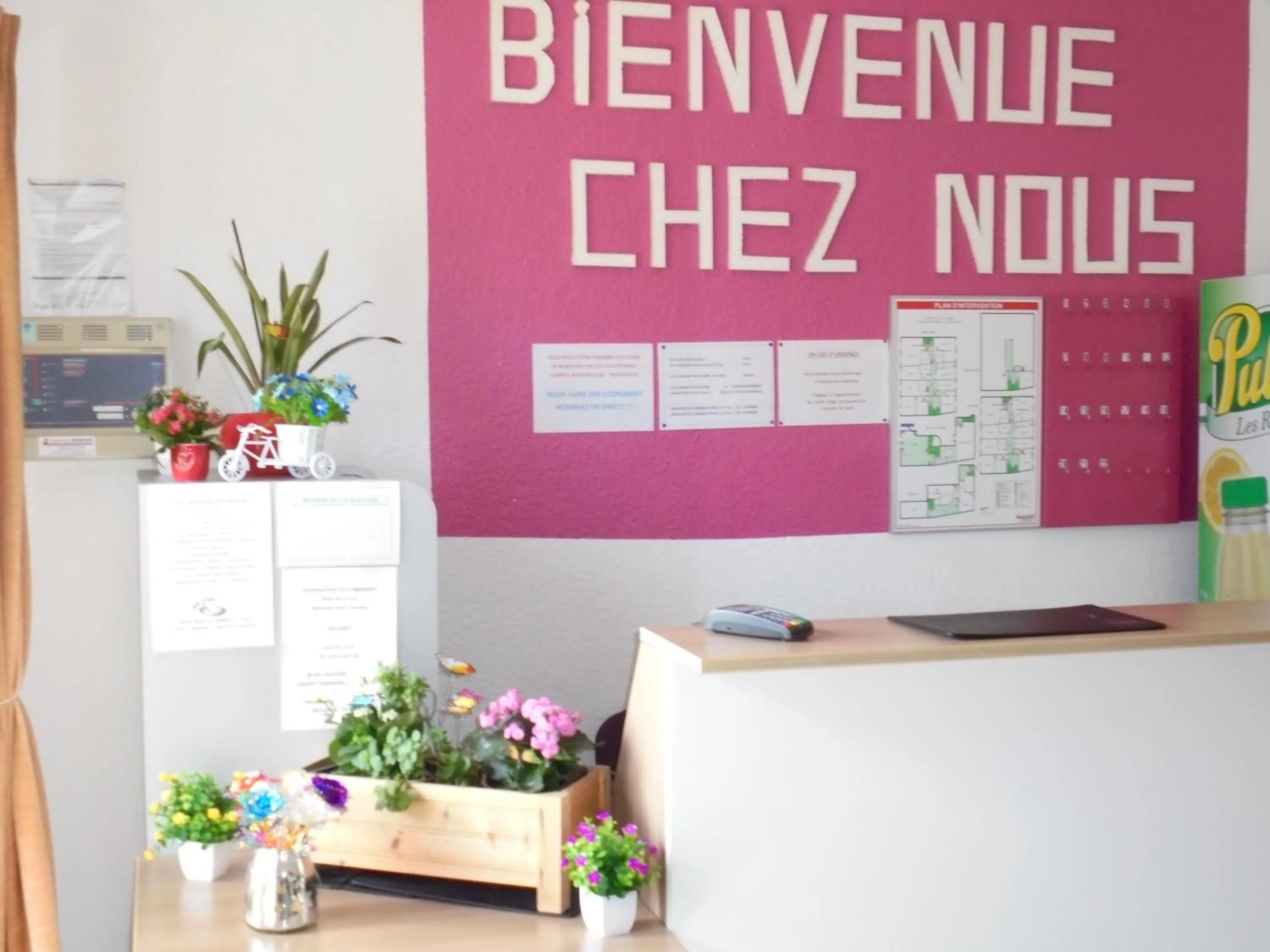 Facade/entrance in Hotel De La Gare