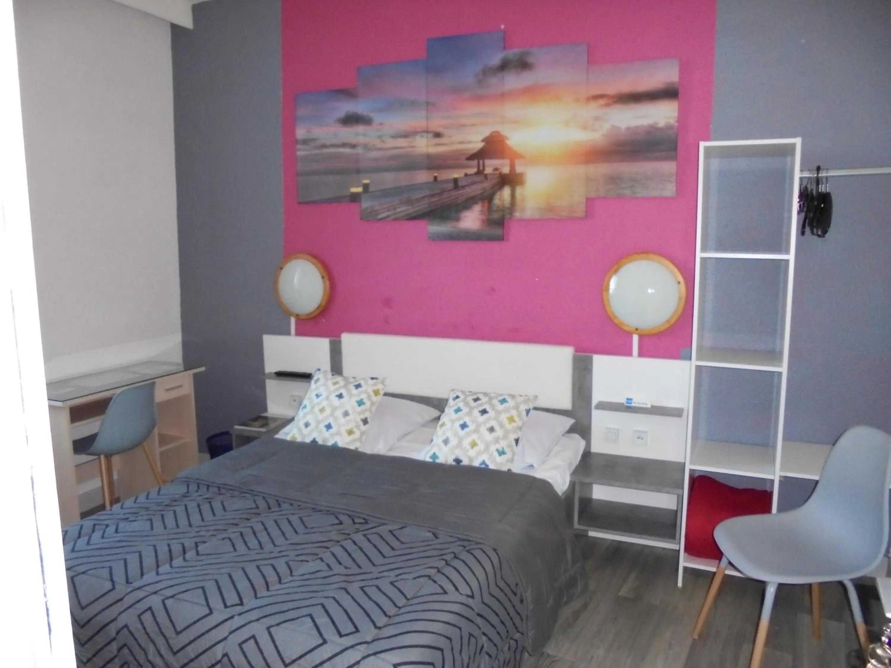 Bedroom, Bed in Hotel De La Gare