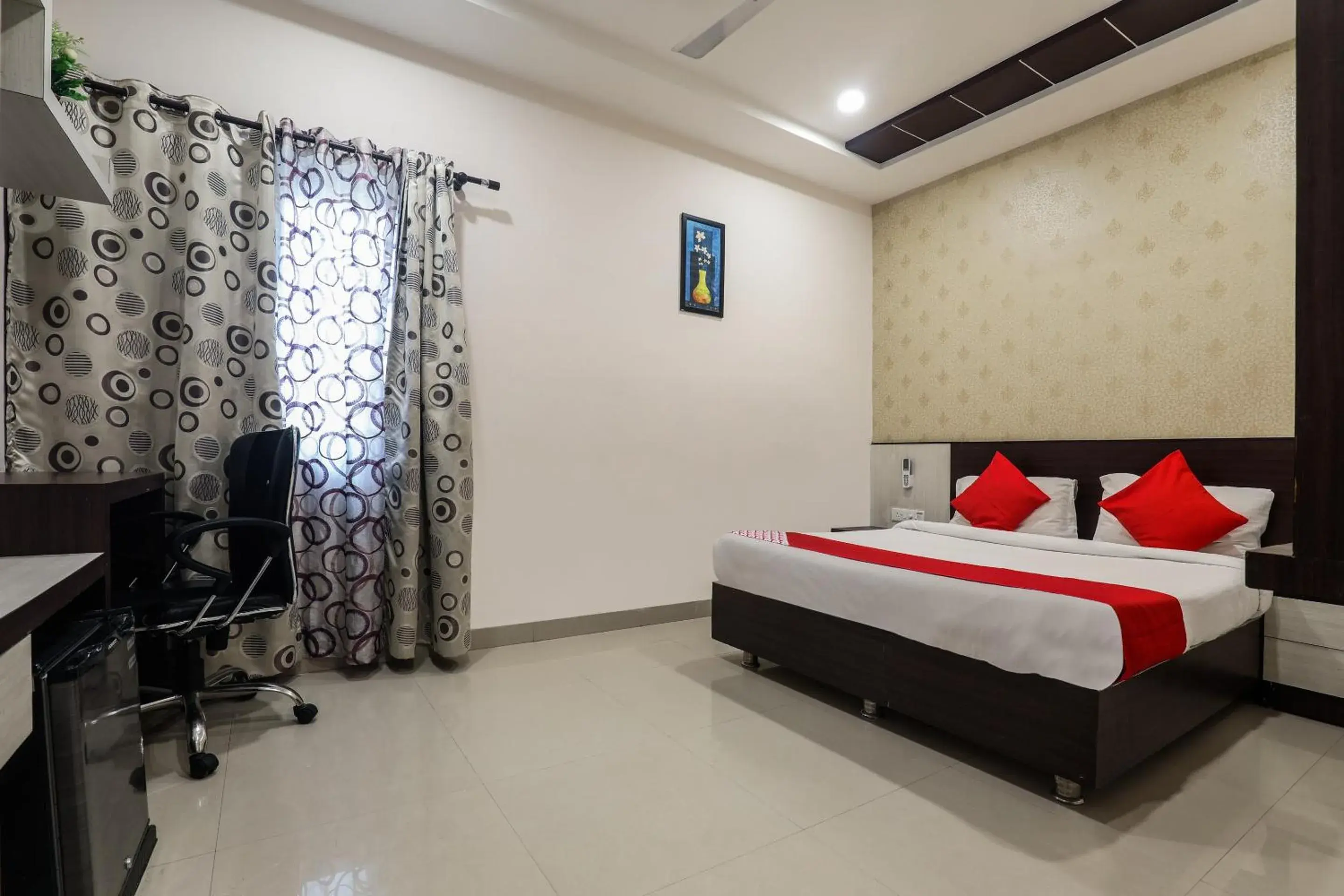 Standard Double Room - single occupancy in Hotel O Ssr Luxury Rooms Standard Double Room - single occupancy in Hotel O Ssr Luxury Rooms