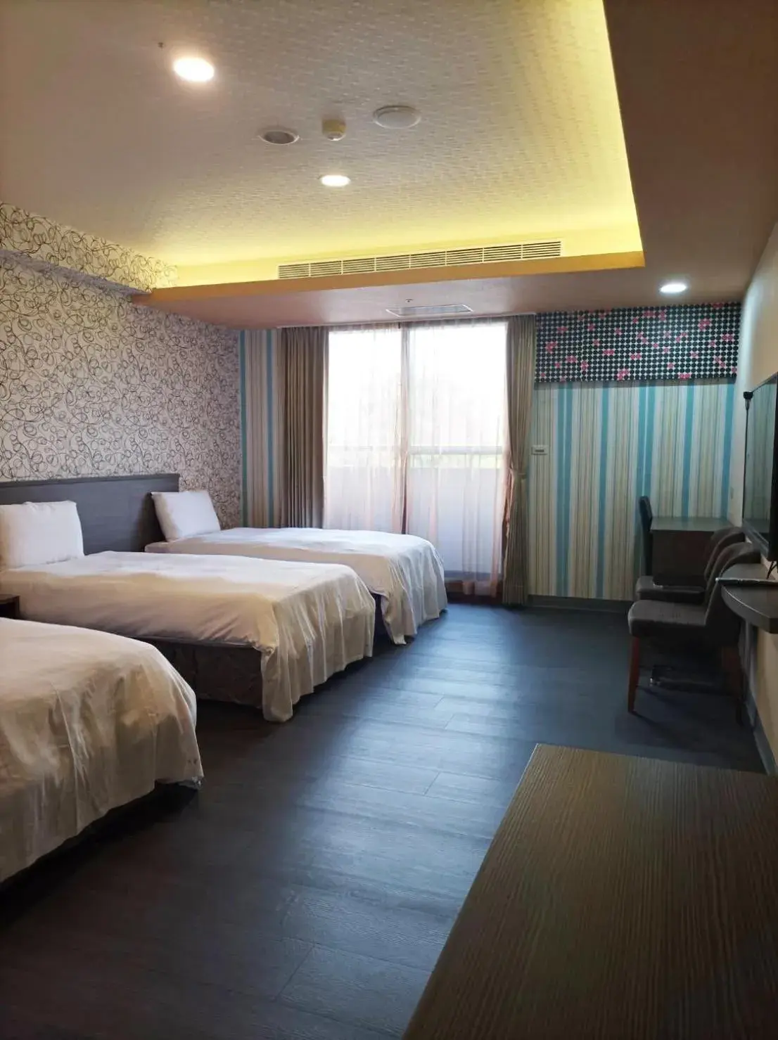 Triple Room with City View in Crystal Hotel Triple Room with City View in Crystal Hotel