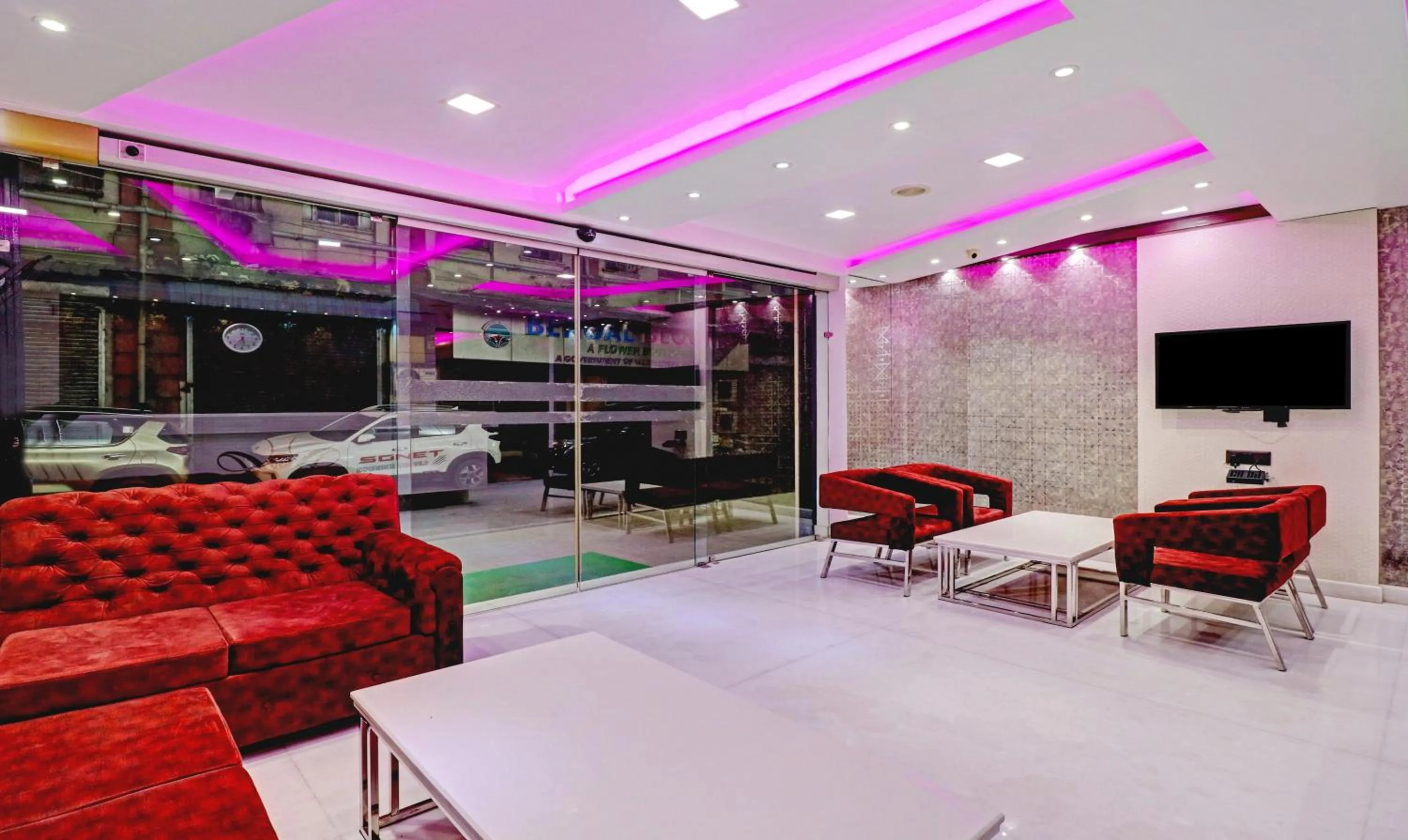 Seating area in Treebo Orion Sapphire, Beck Bagan