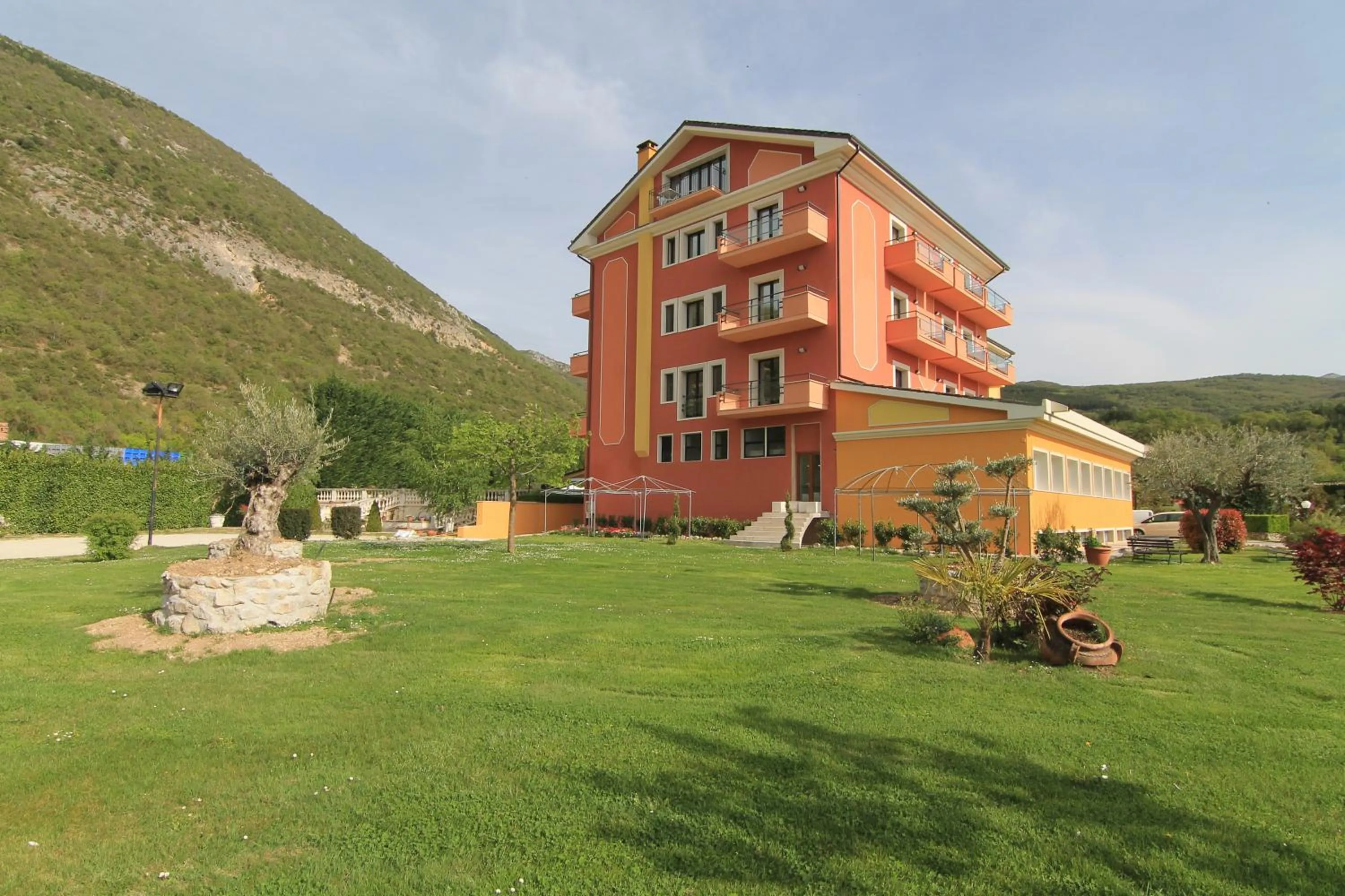 Property building in FILIPPONE HOTEL&RISTORANTE