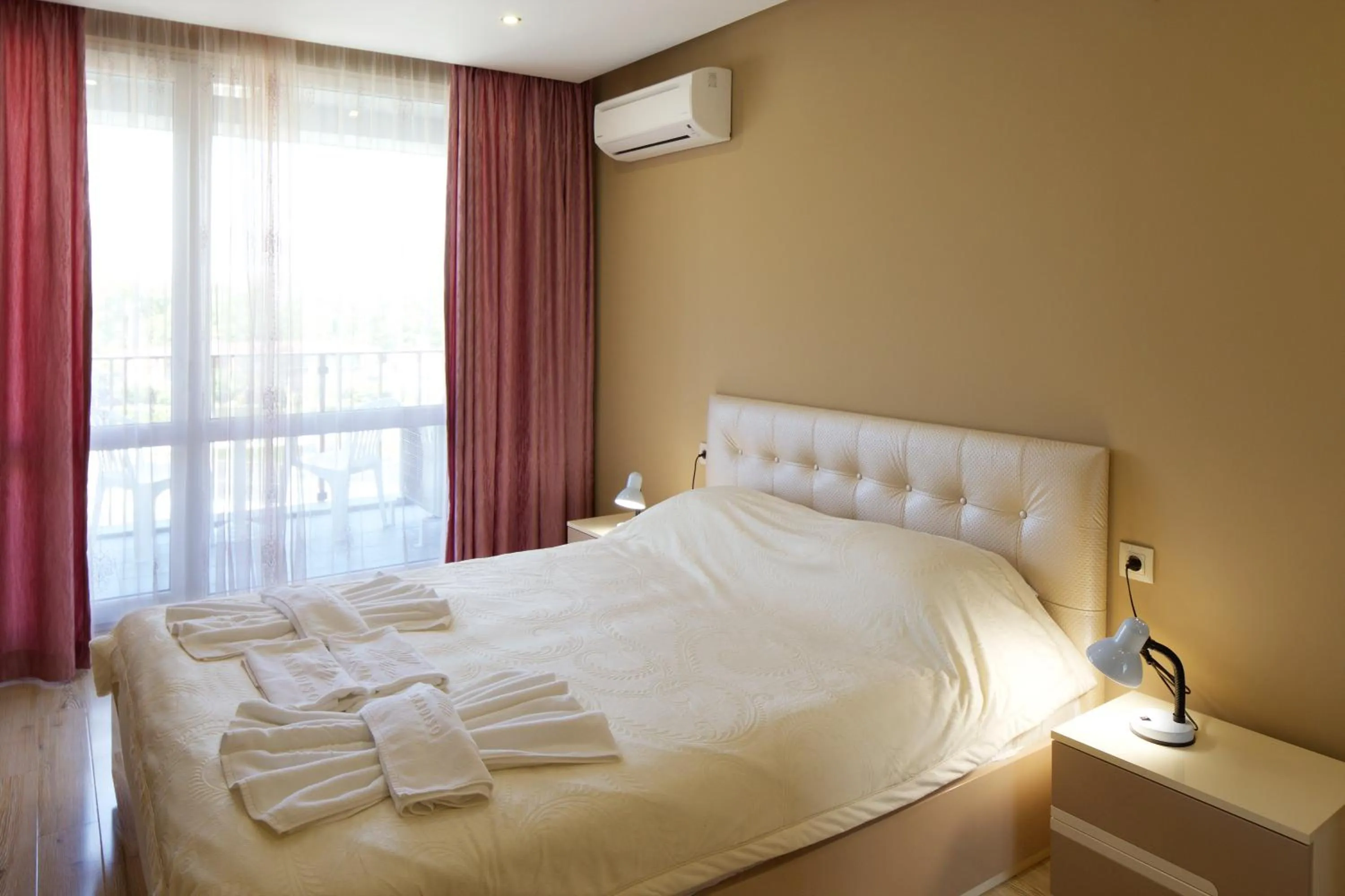 Bedroom, Bed in Aparthotel Paradiso