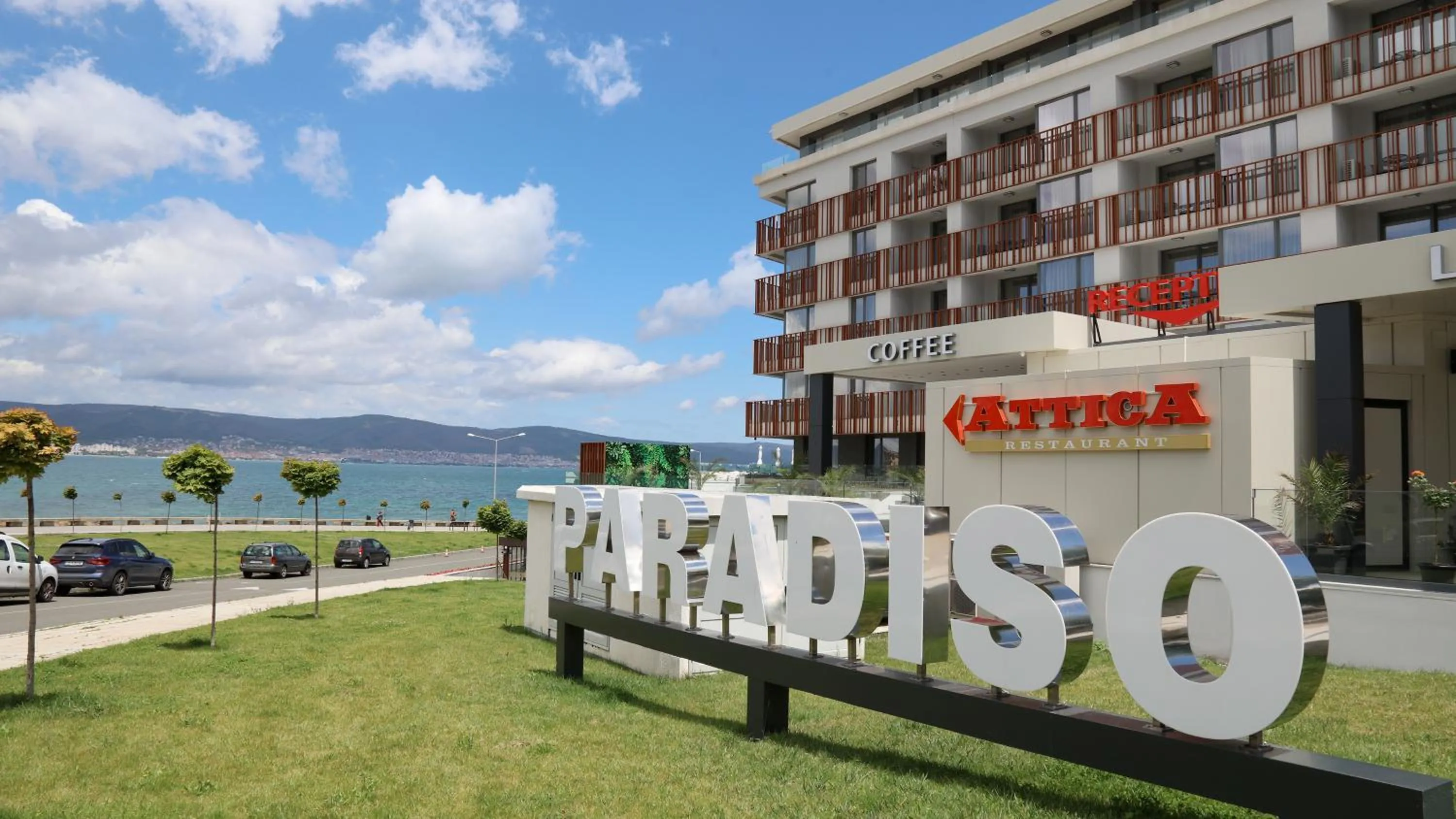 Property building in Aparthotel Paradiso